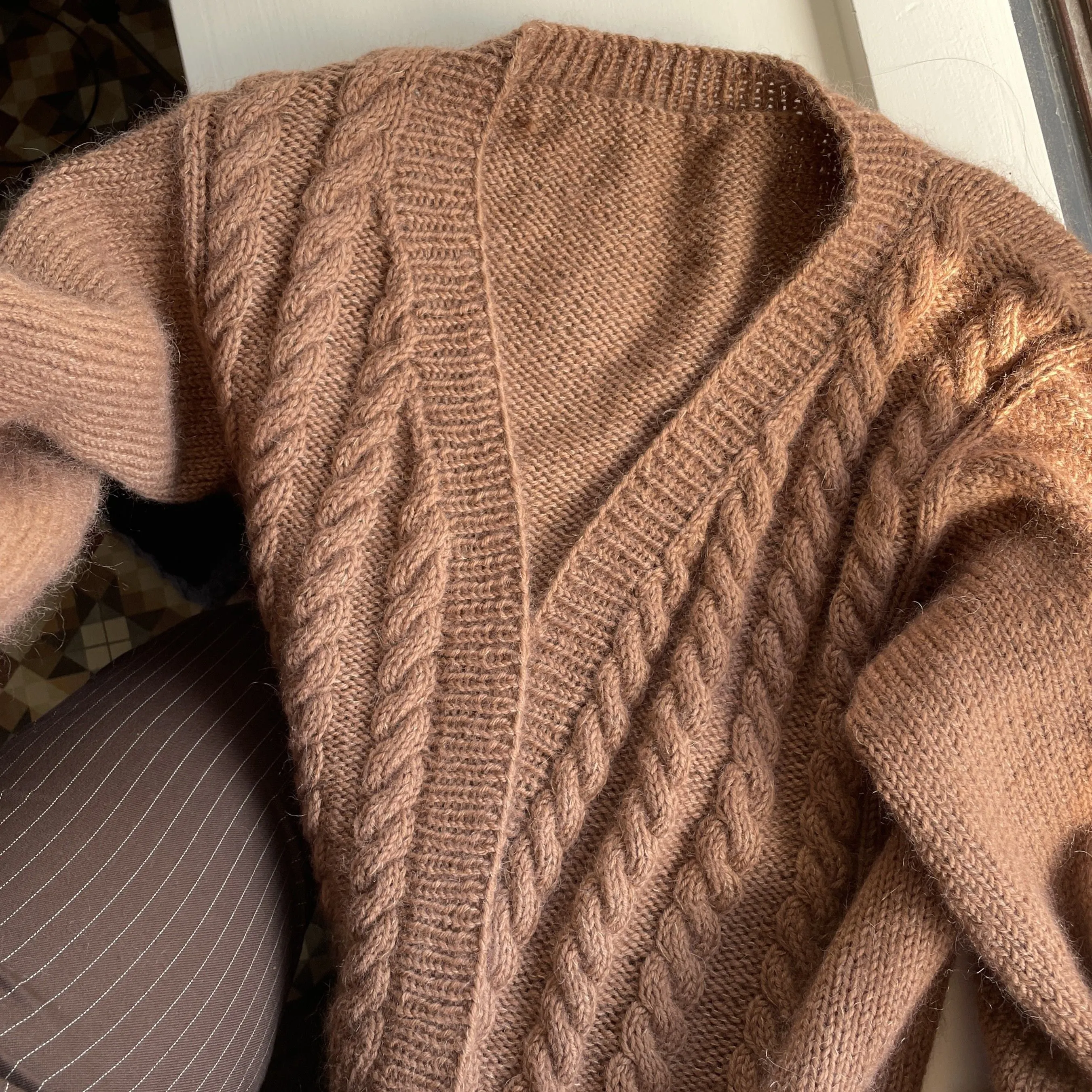 10490-fall-cables-cardi-cardigan-1.webp