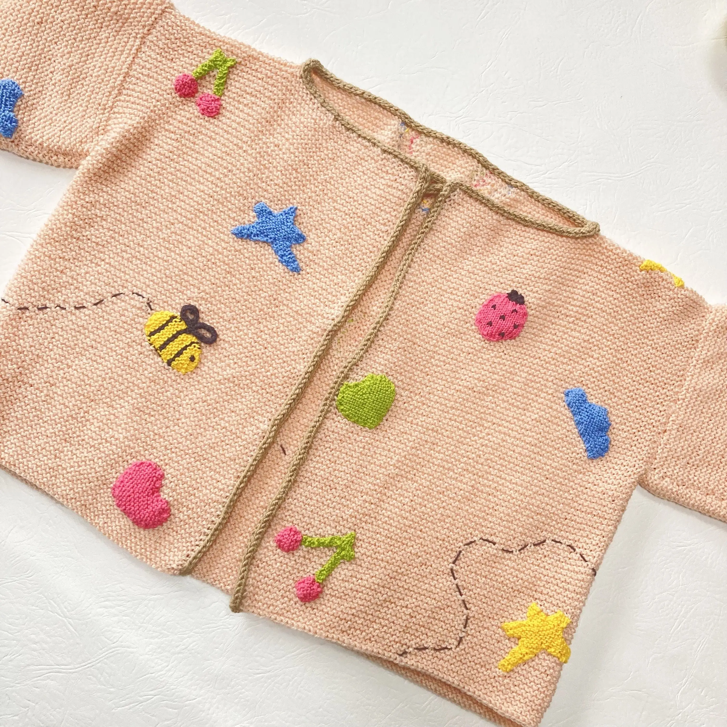 10561-applique-jacket-children-s-cardigan-1.webp
