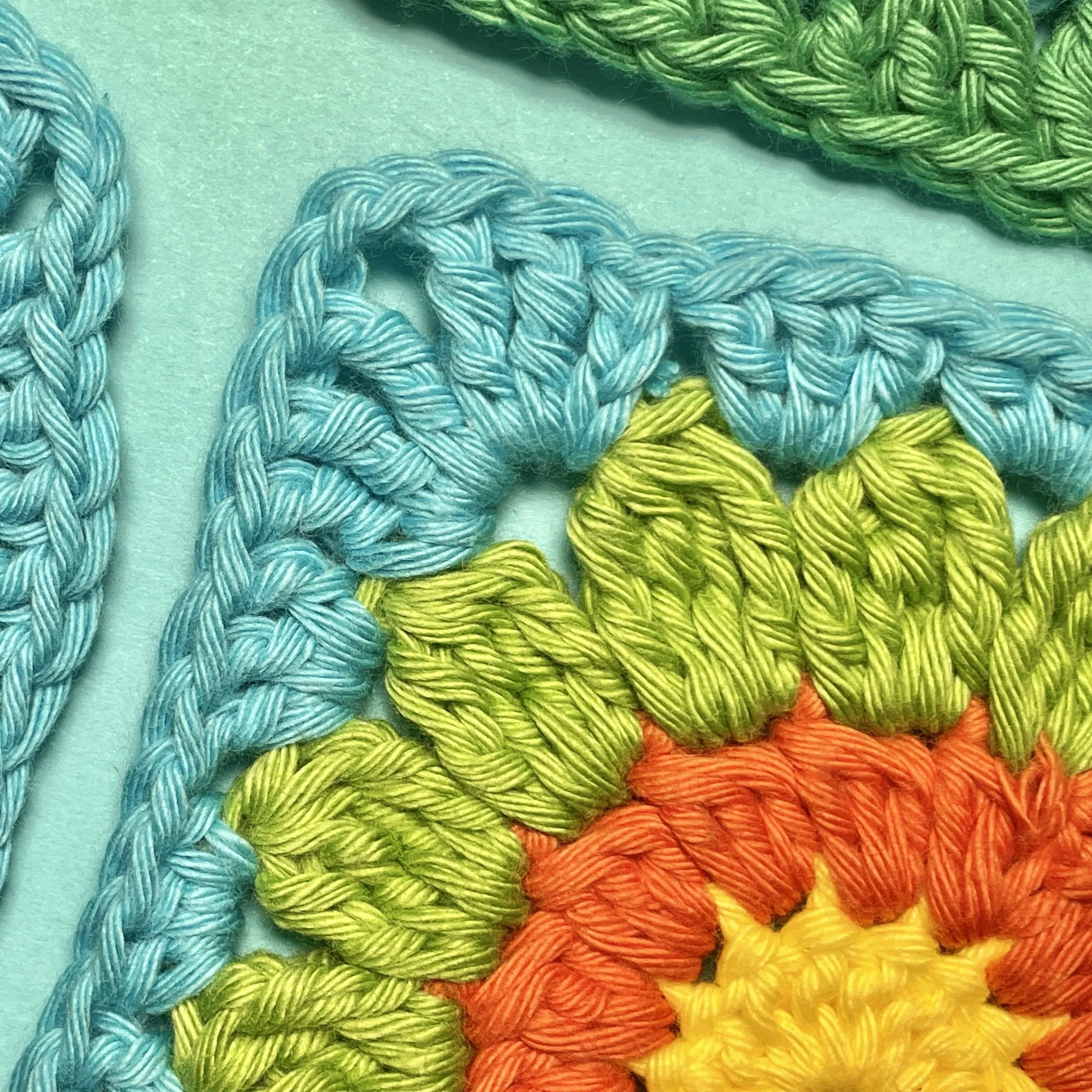 Hobbii Granny Square - Sunflower