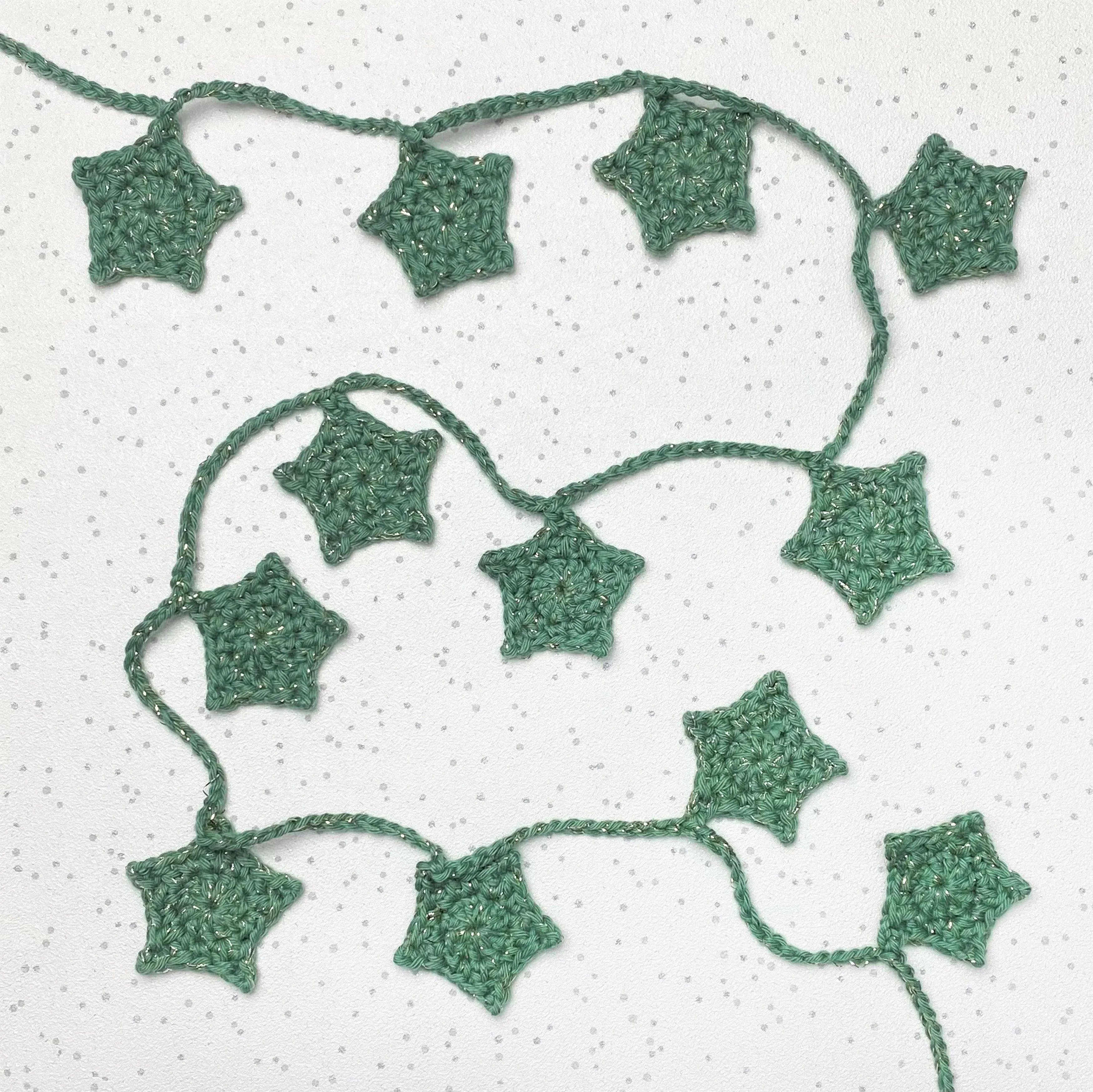 11315-loopy-star-garland-1.webp