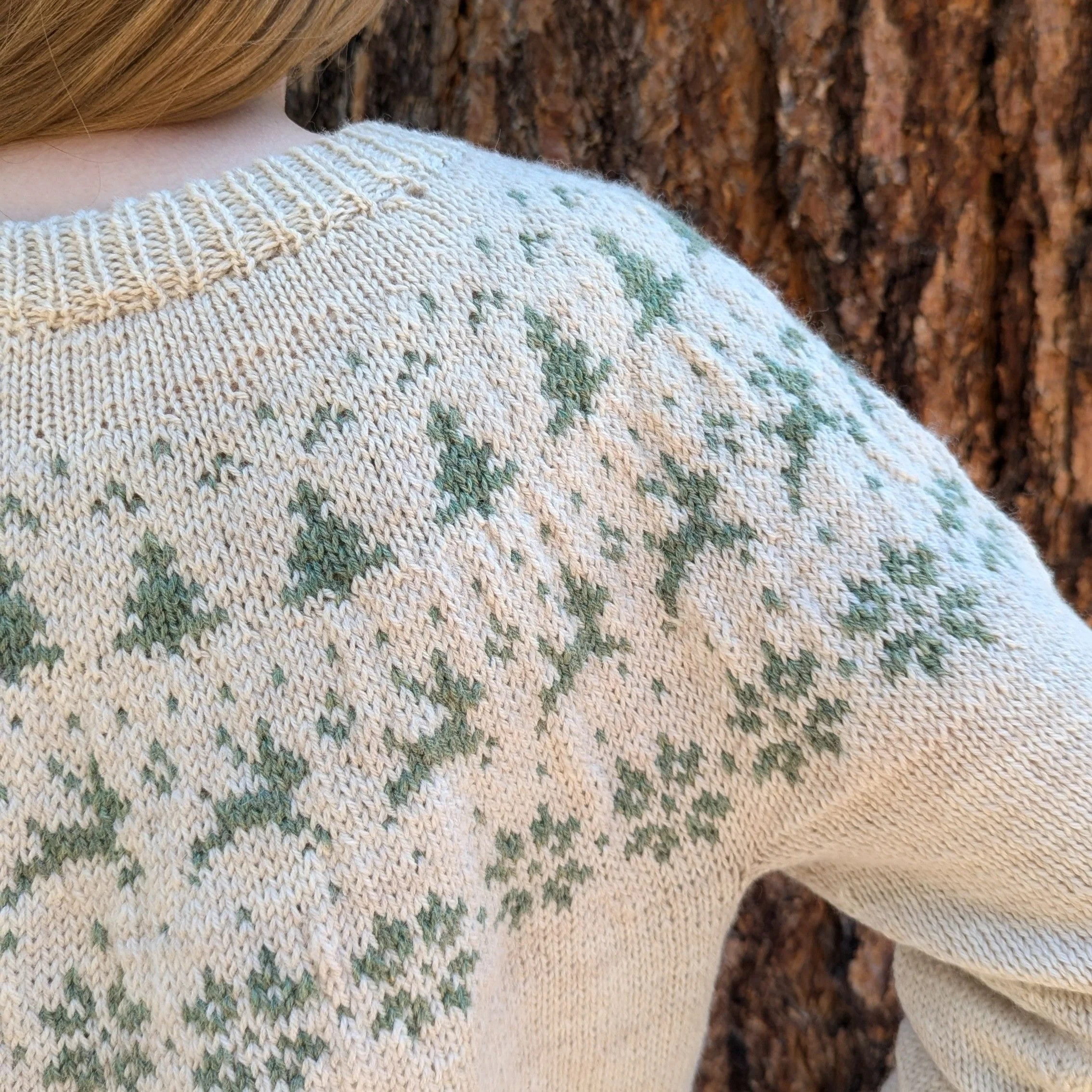 11321-christmas-market-sweater-1.webp