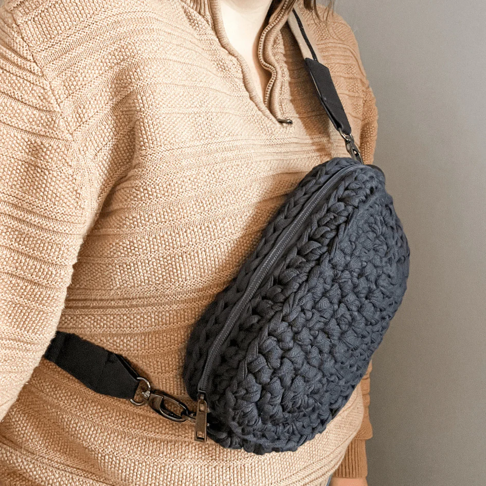 1133-the-betty-belt-bag-crossbody-bag-1.webp