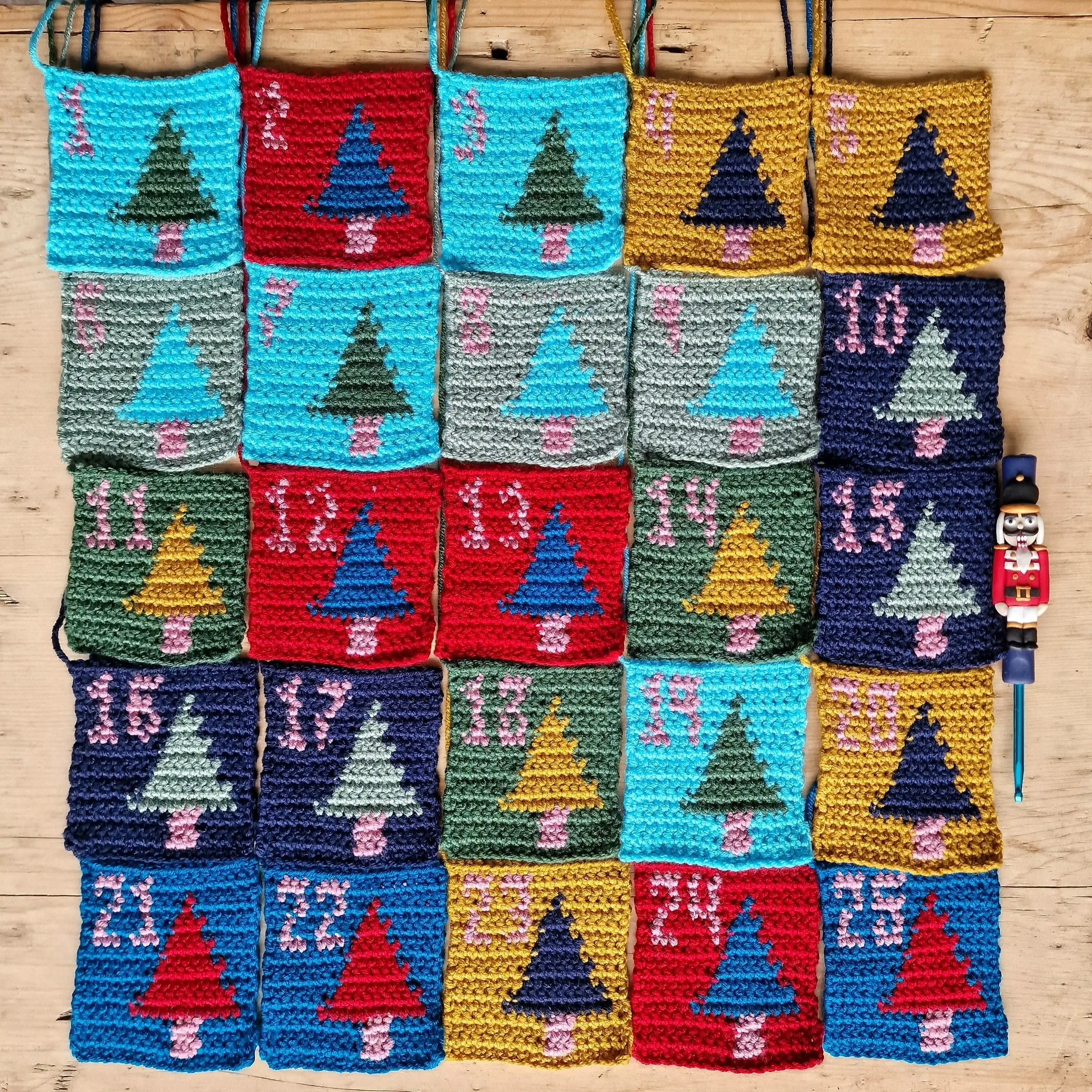 11372-countdown-to-christmas-advent-calendar-1.webp