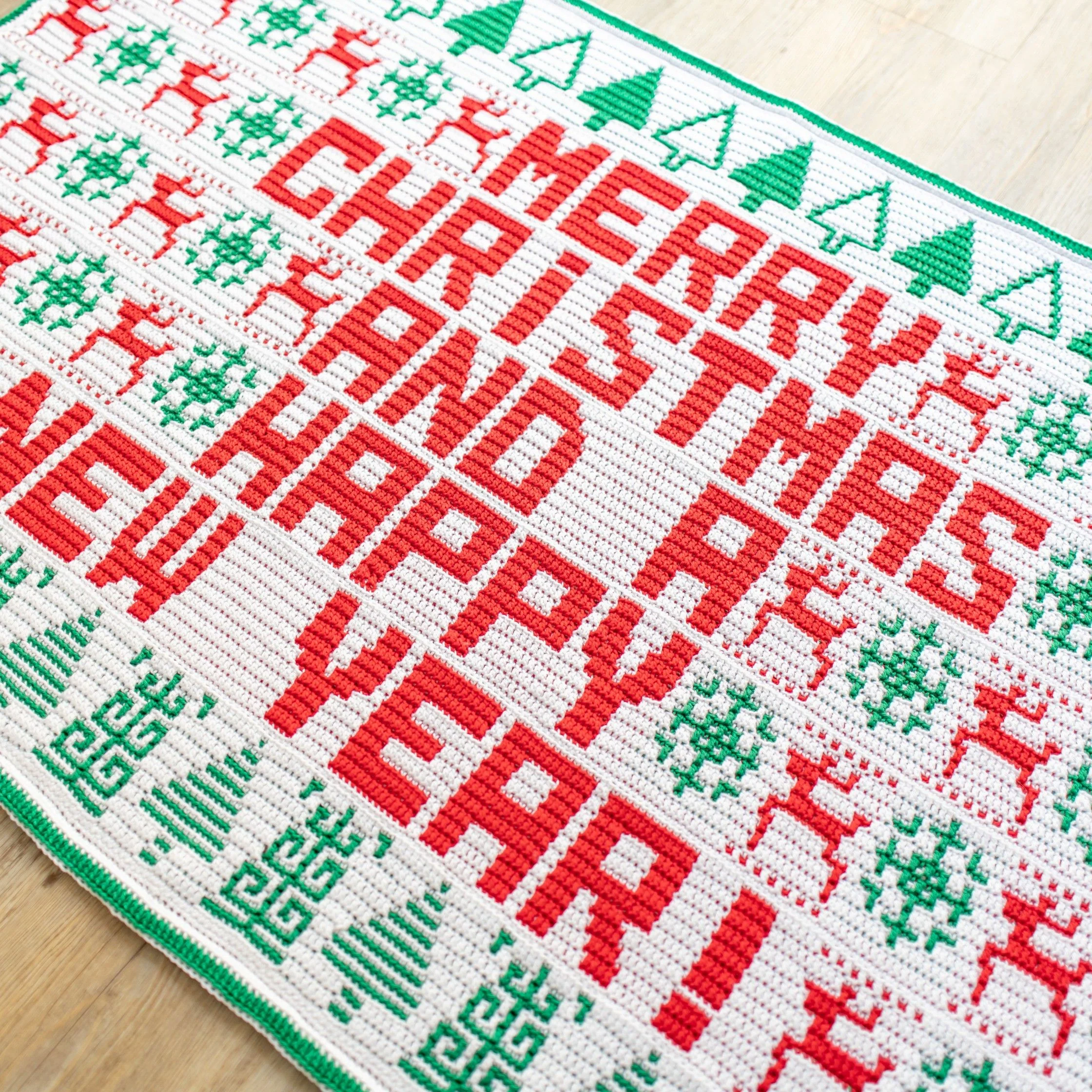 11398-santa-s-letter-set-table-runner-1.webp