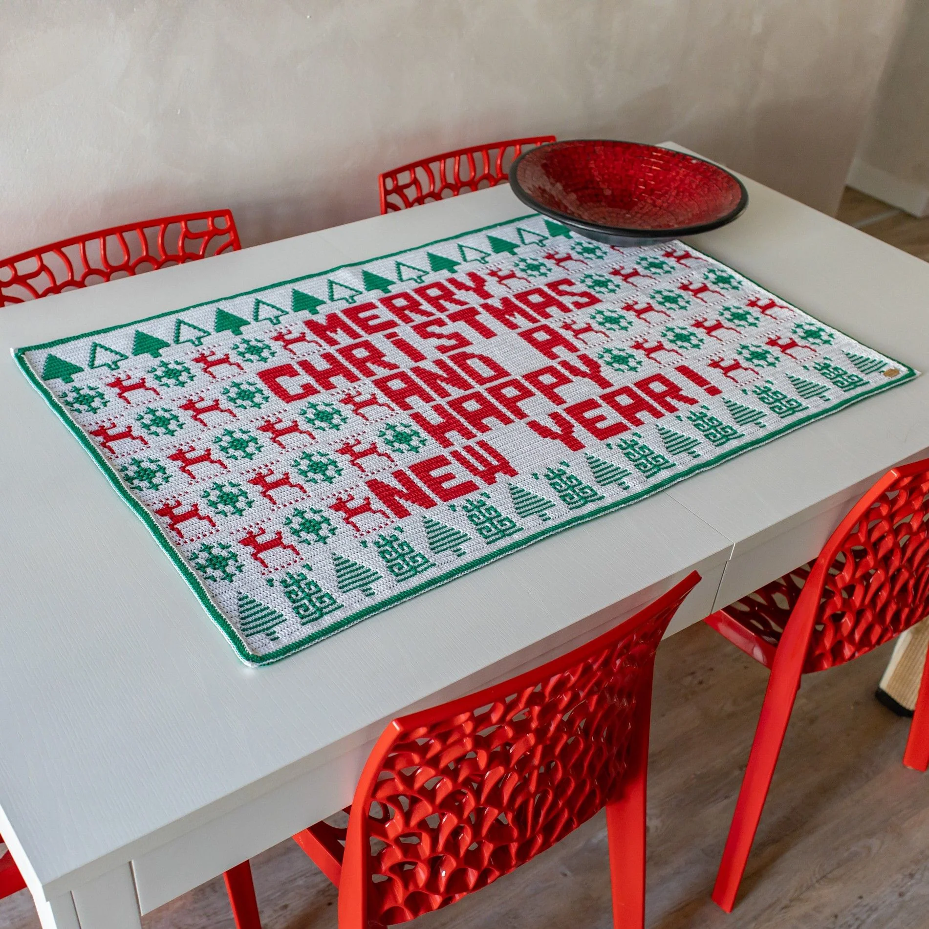 11398-santa-s-letter-set-table-runner-1.webp