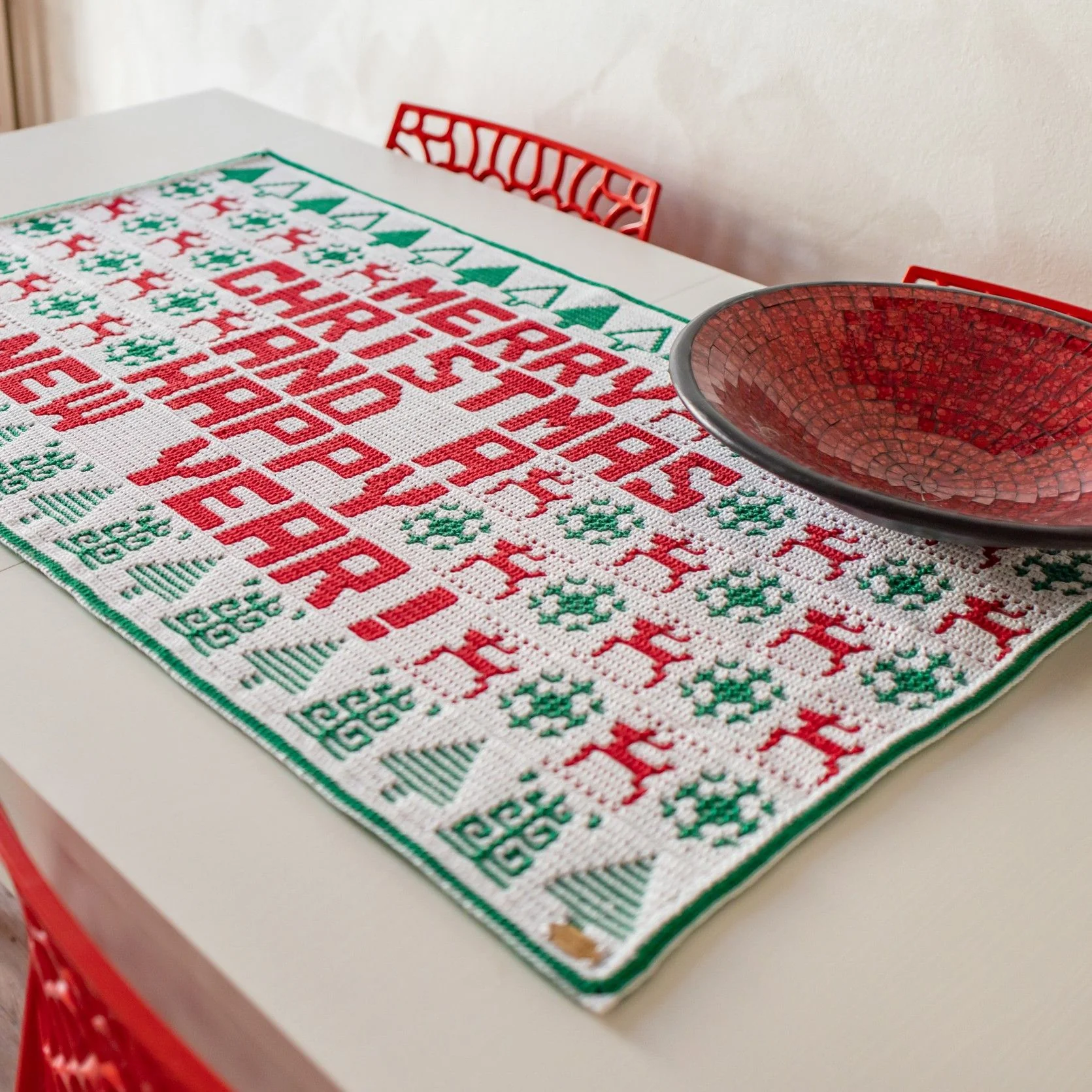 11398-santa-s-letter-set-table-runner-1.webp