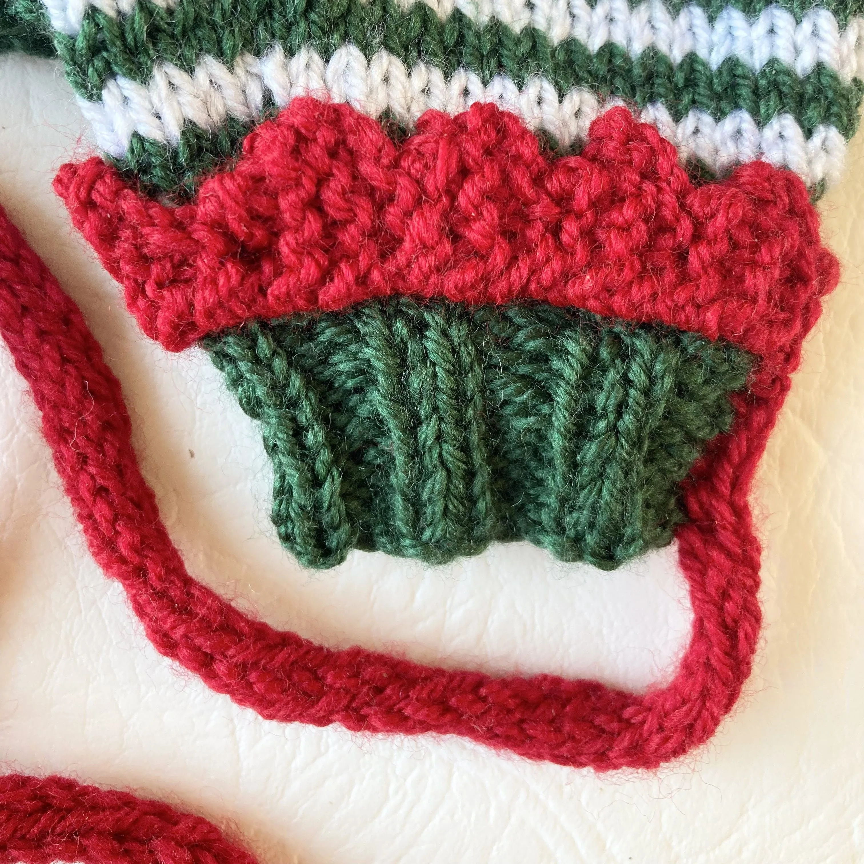 11412-baby-elf-decoration-mittens-1.webp