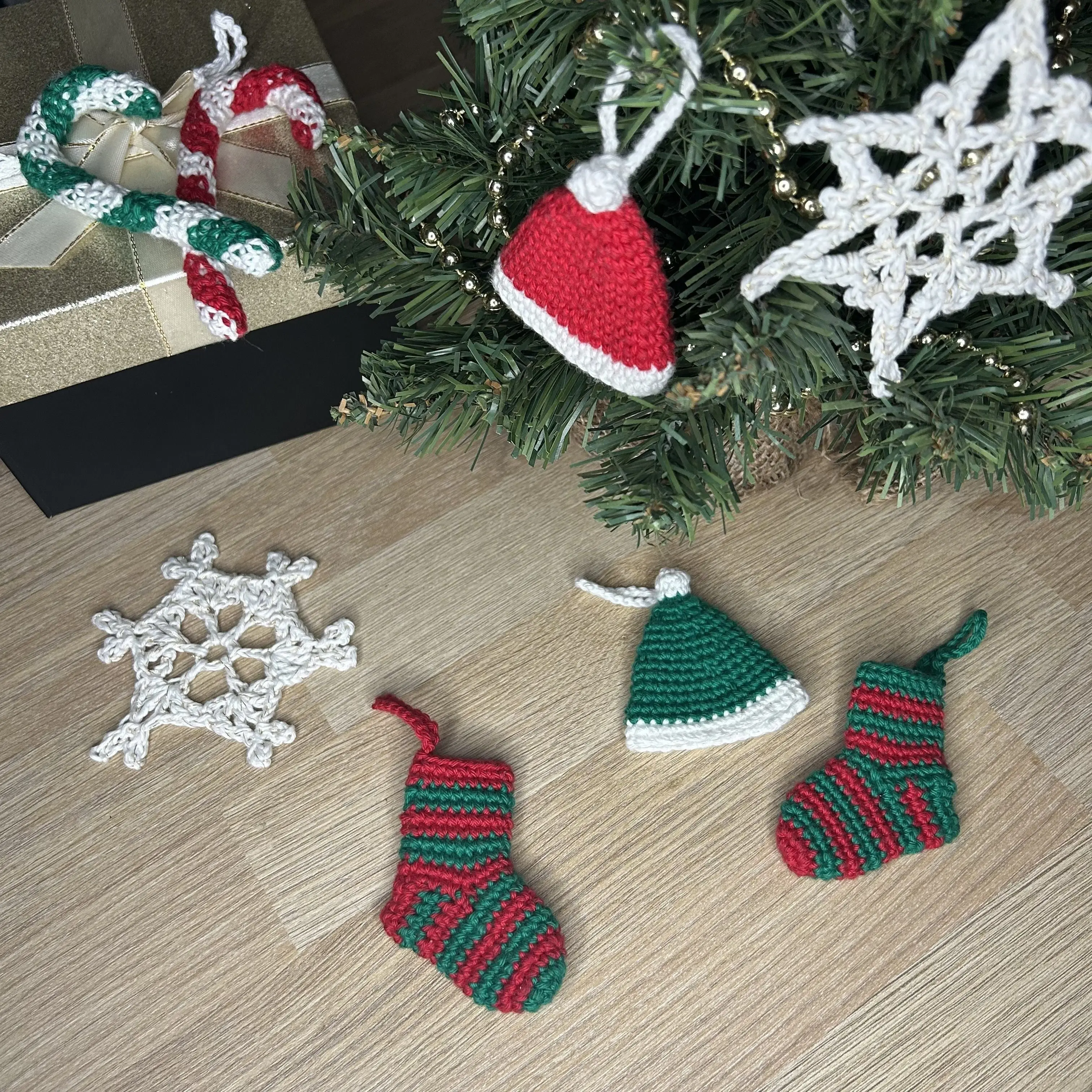 11582-candy-cane-ornament-1.webp