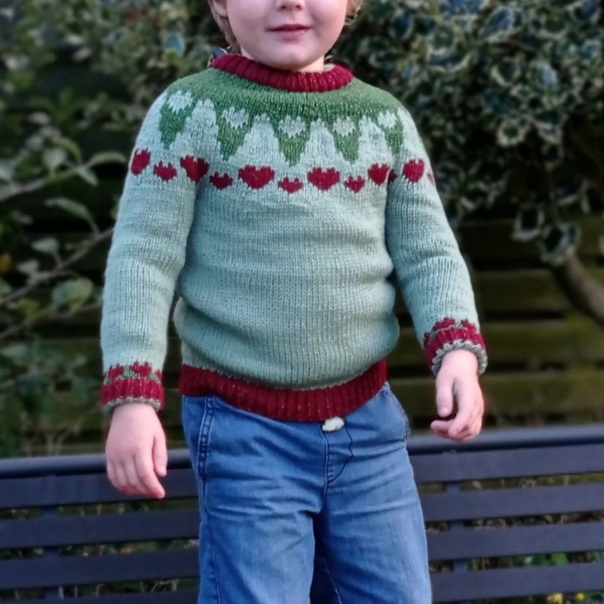 11683-xmashearts-children-s-sweater-1.webp