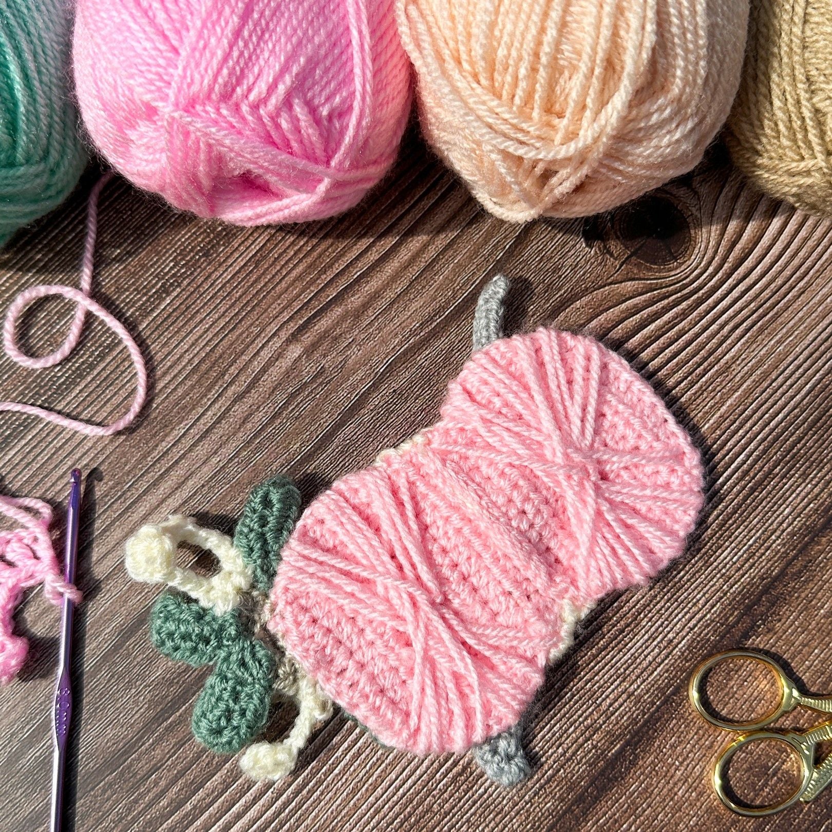 1171-yarn-ball-and-hook-applique-1.jpg
