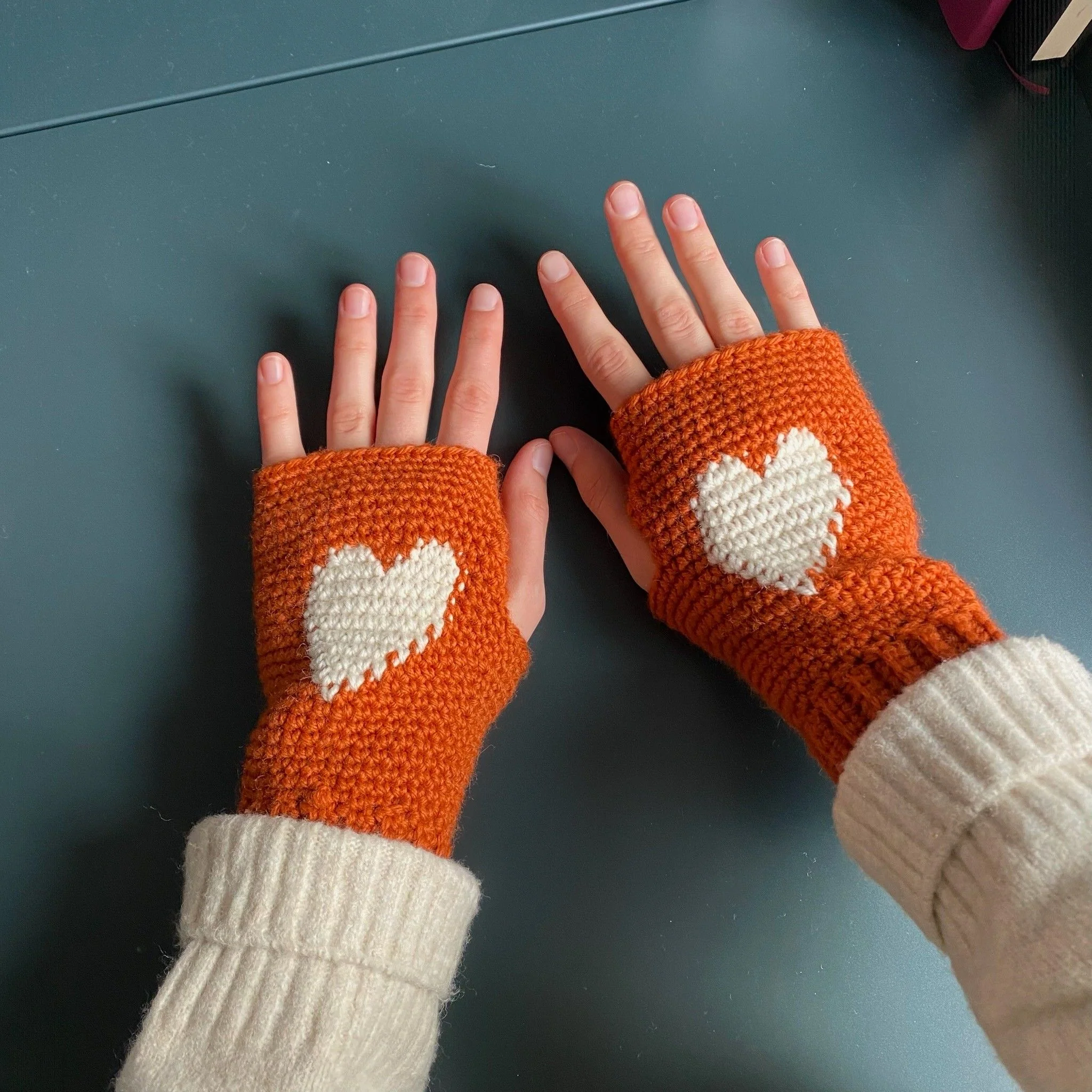 Heart Warmers - Fingerless gloves