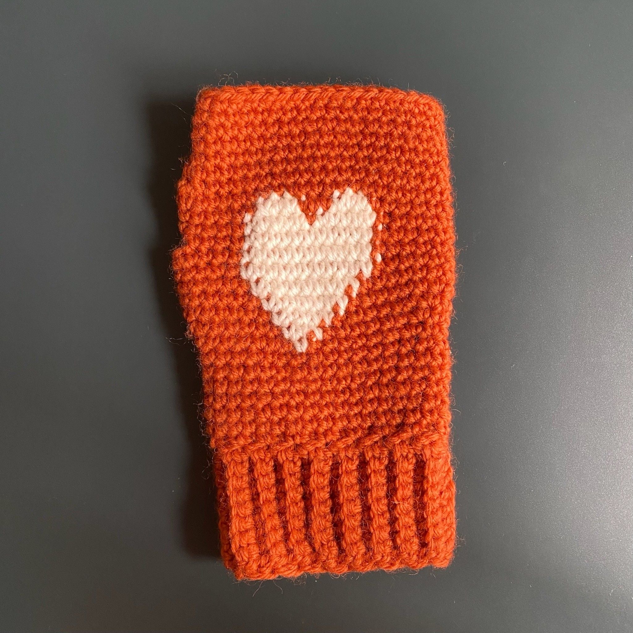 1173-heart-warmers-fingerless-gloves-1.webp