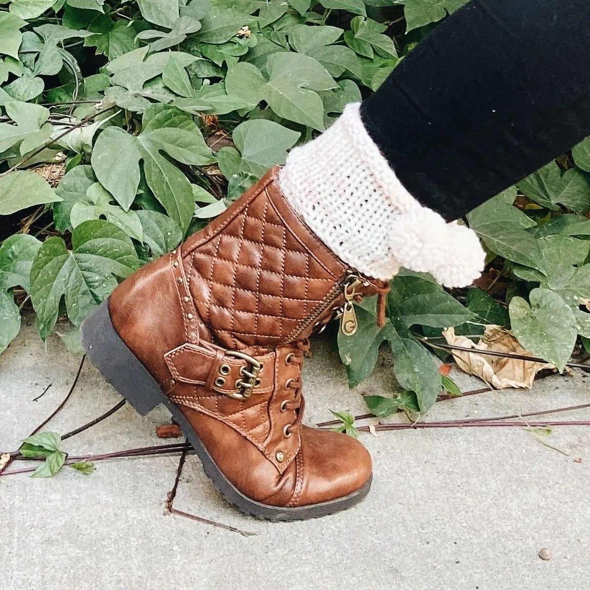 1206-pom-pom-boot-cuffs-1.webp