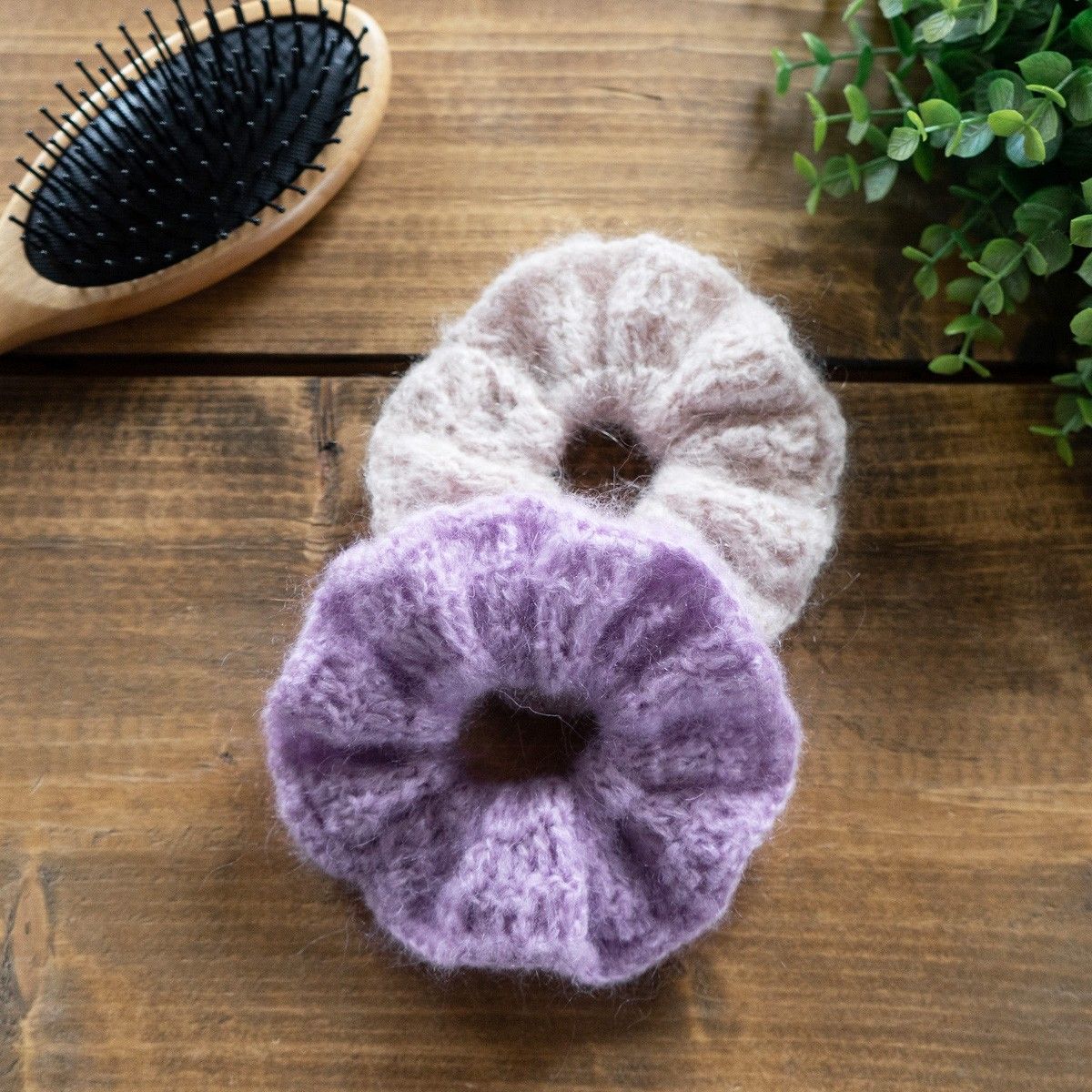 1276-fluffy-scrunchie-1.jpg