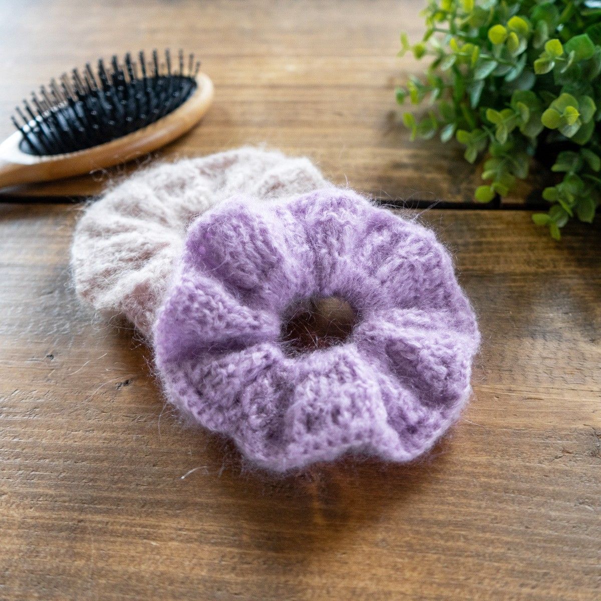 1276-fluffy-scrunchie-1.jpg