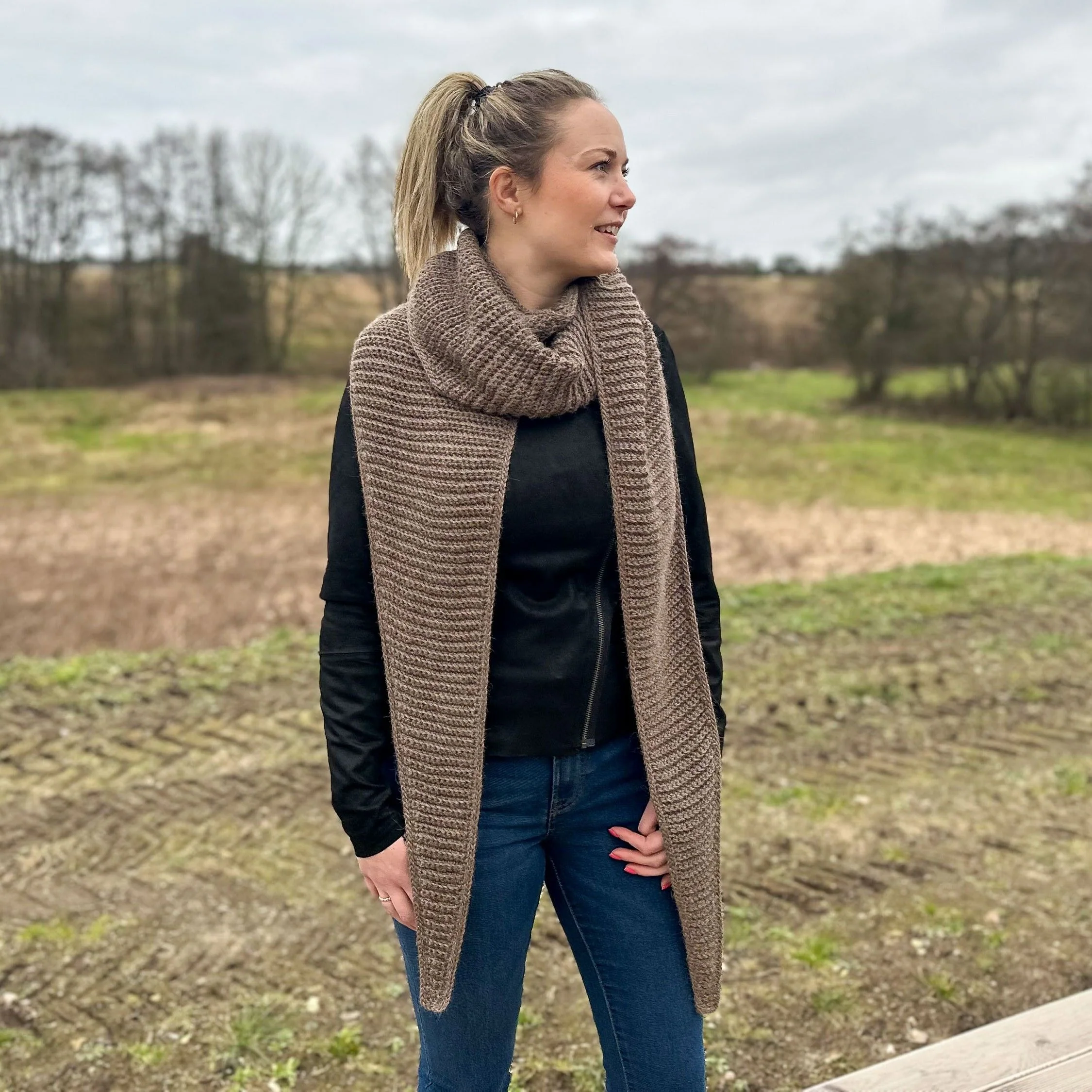13154-simple-big-scarf-1.webp