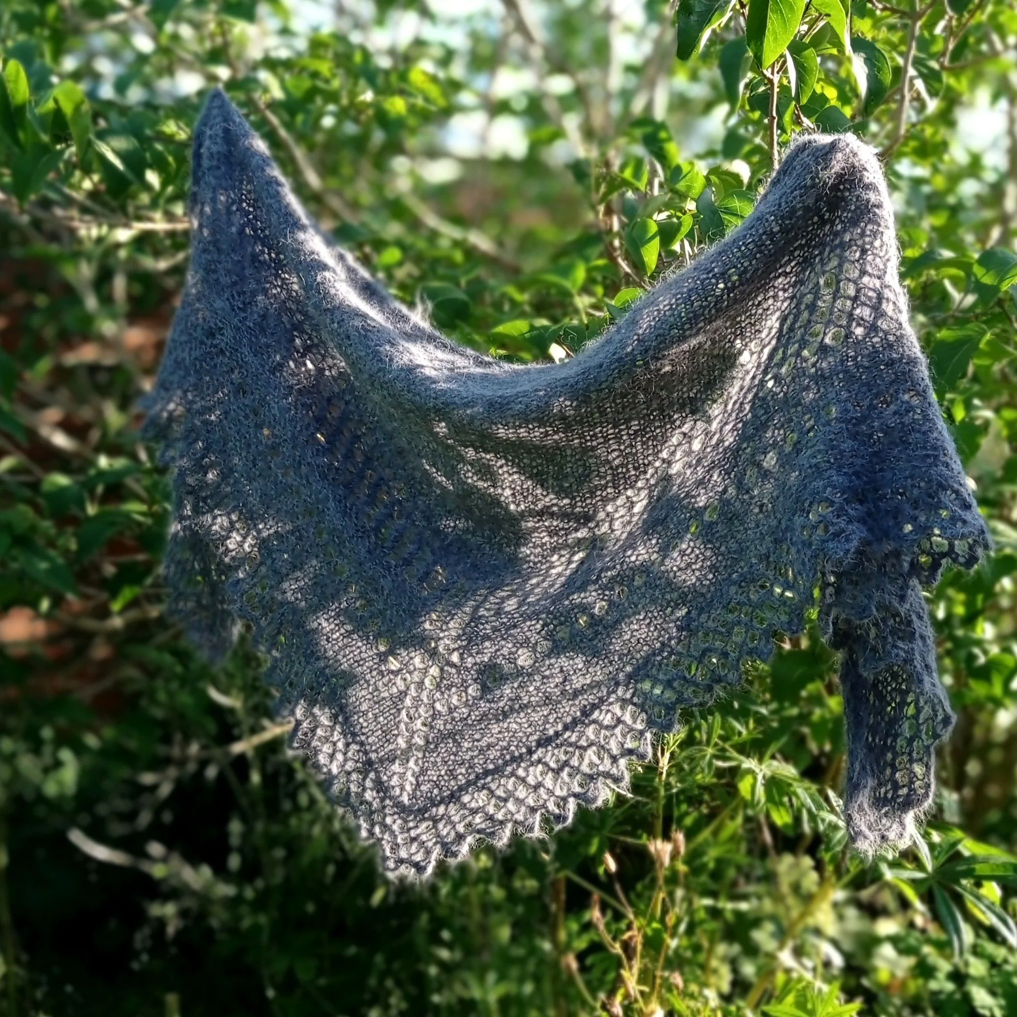 13371-vinterblonde-shawl-1.webp