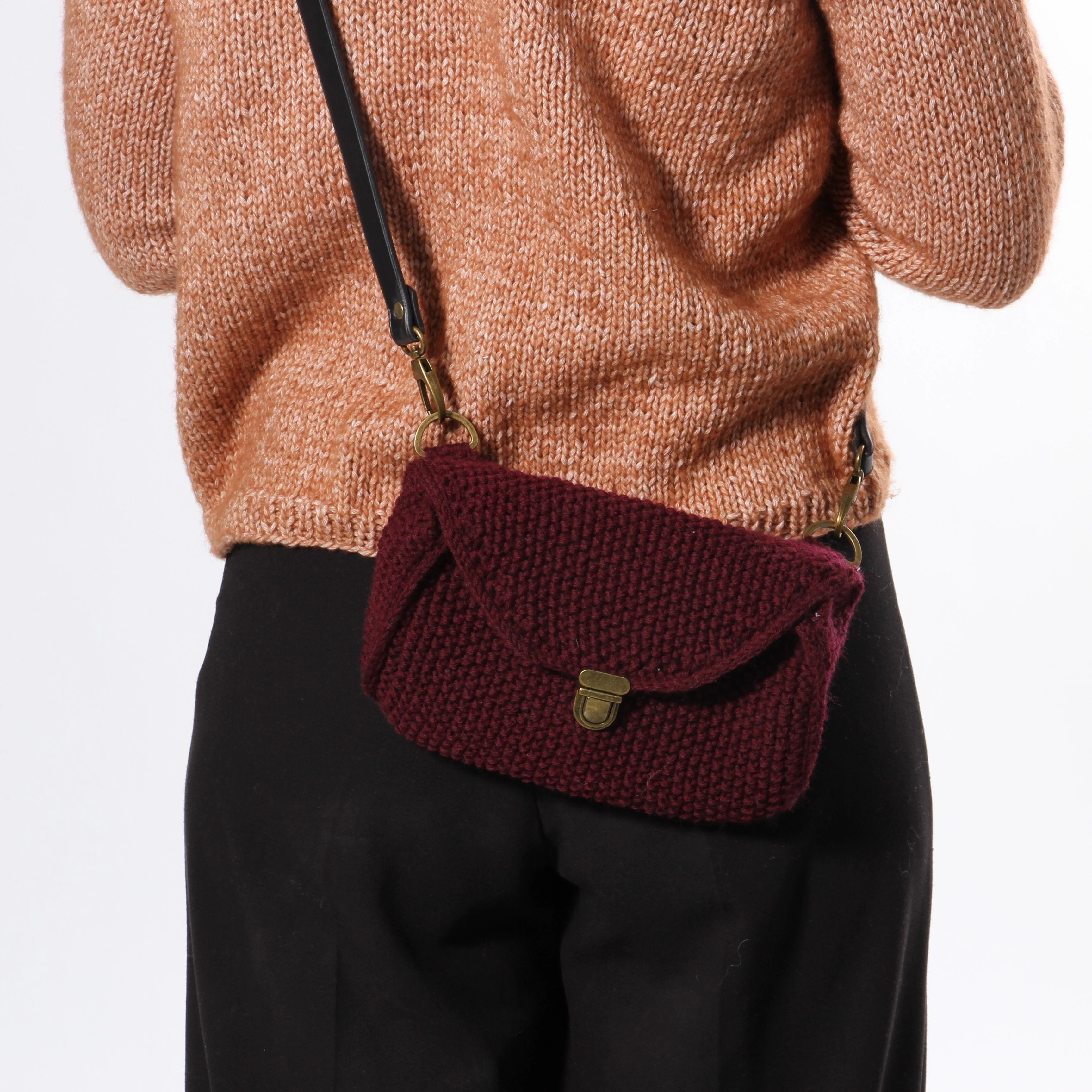 1362-bellis-purse-1.webp
