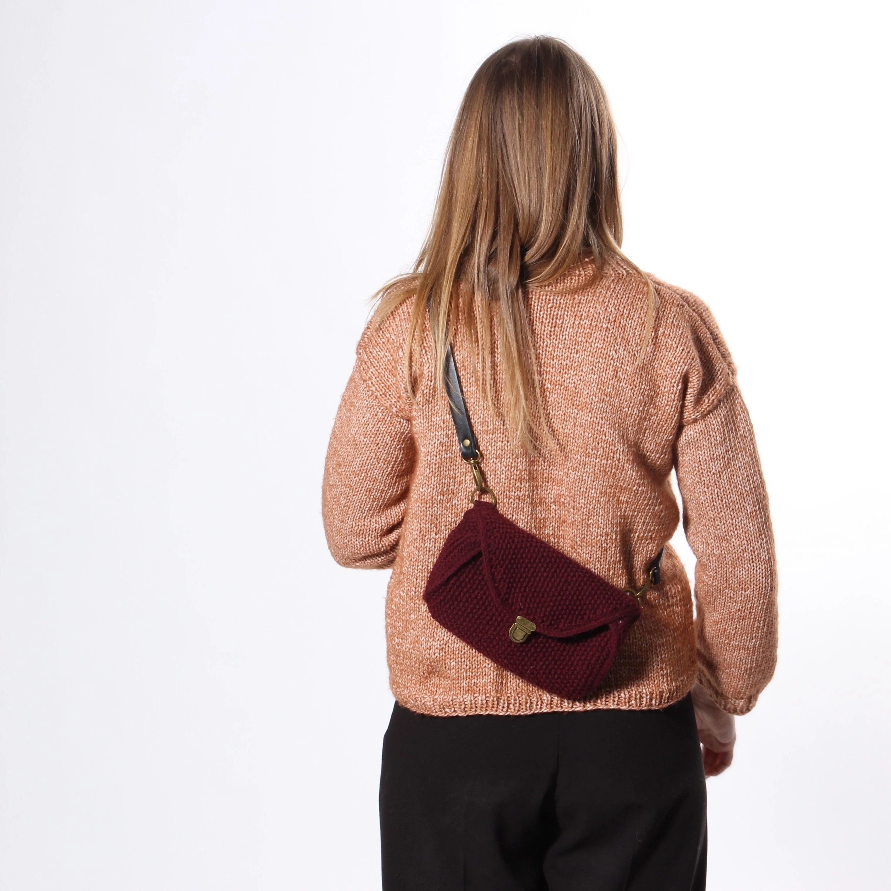 1362-bellis-purse-1.webp