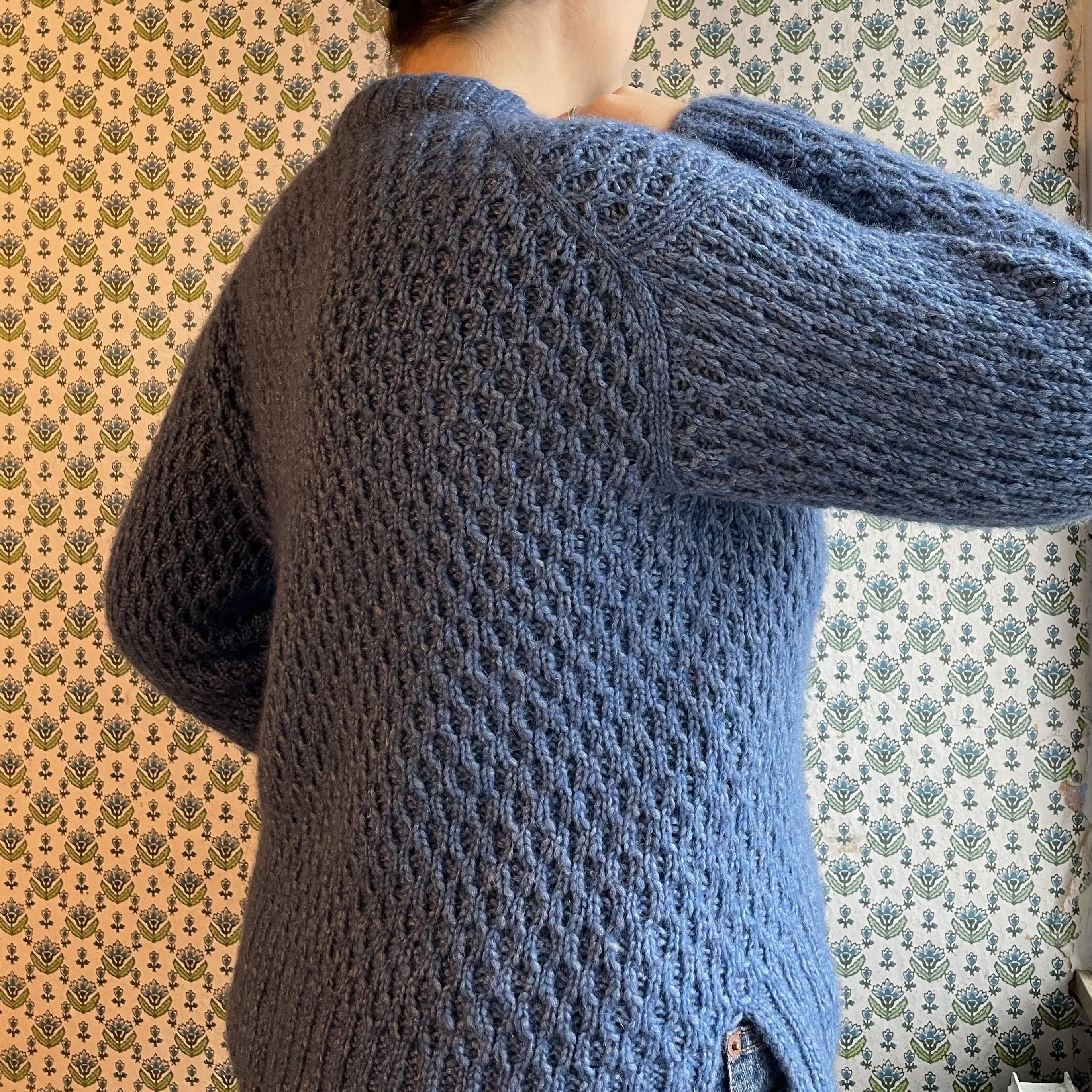 13708-easy-honeycomb-sweater-1.webp