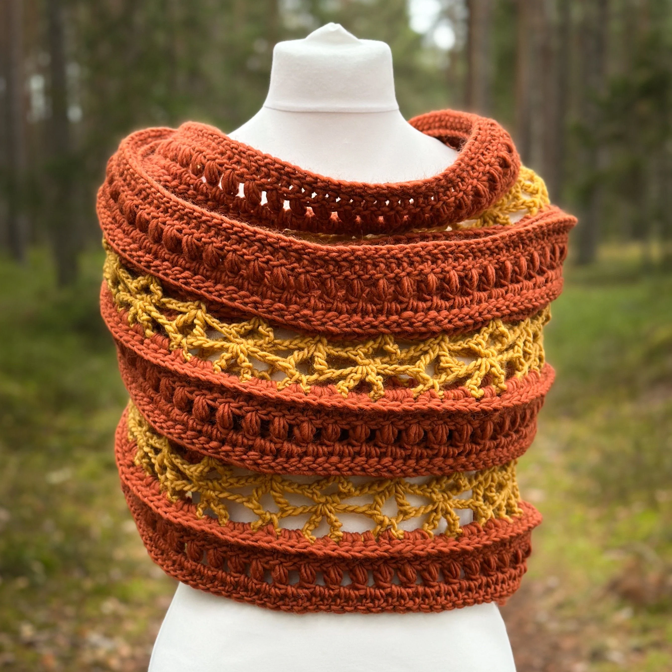 13717-lacewood-scarf-1.webp