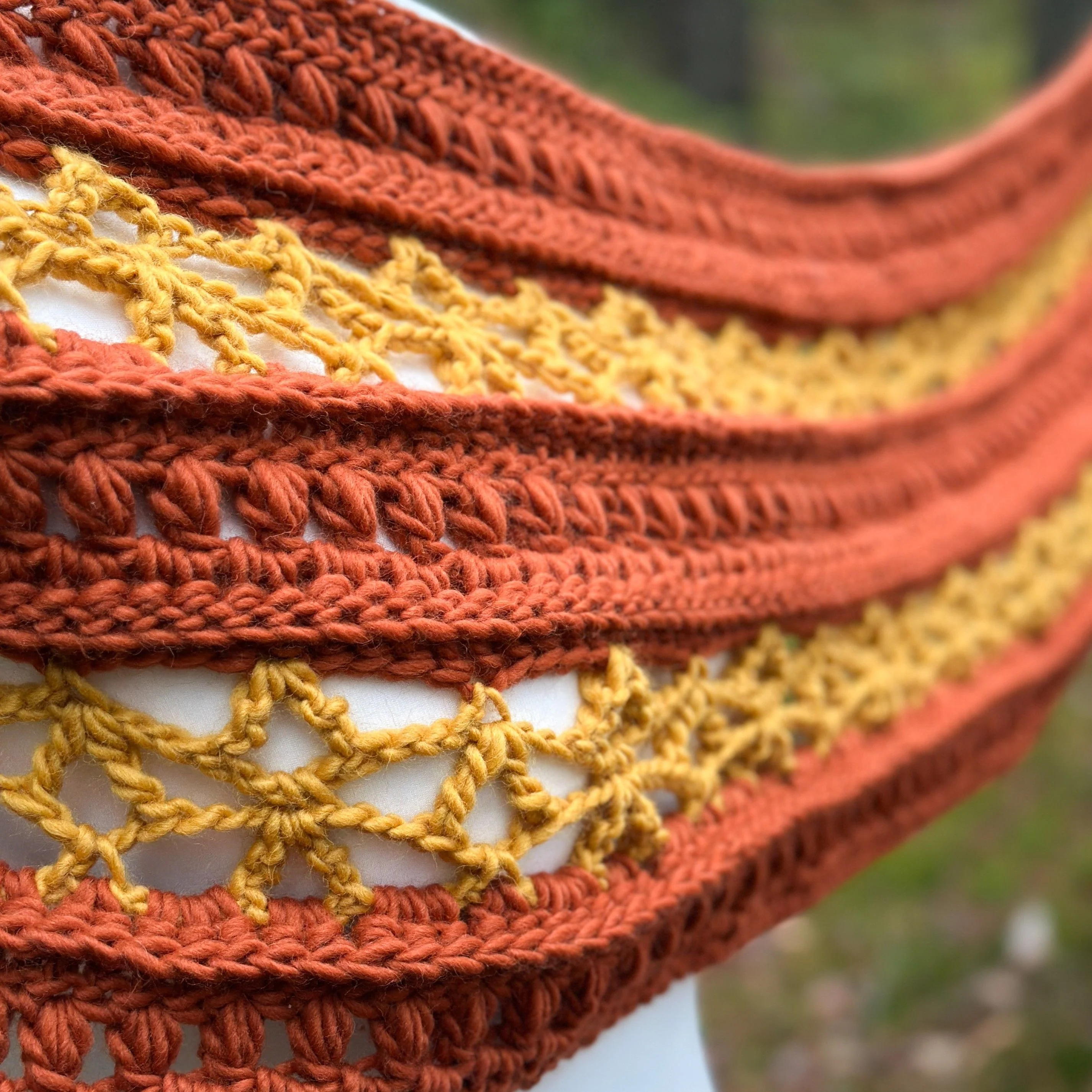 13717-lacewood-scarf-1.webp