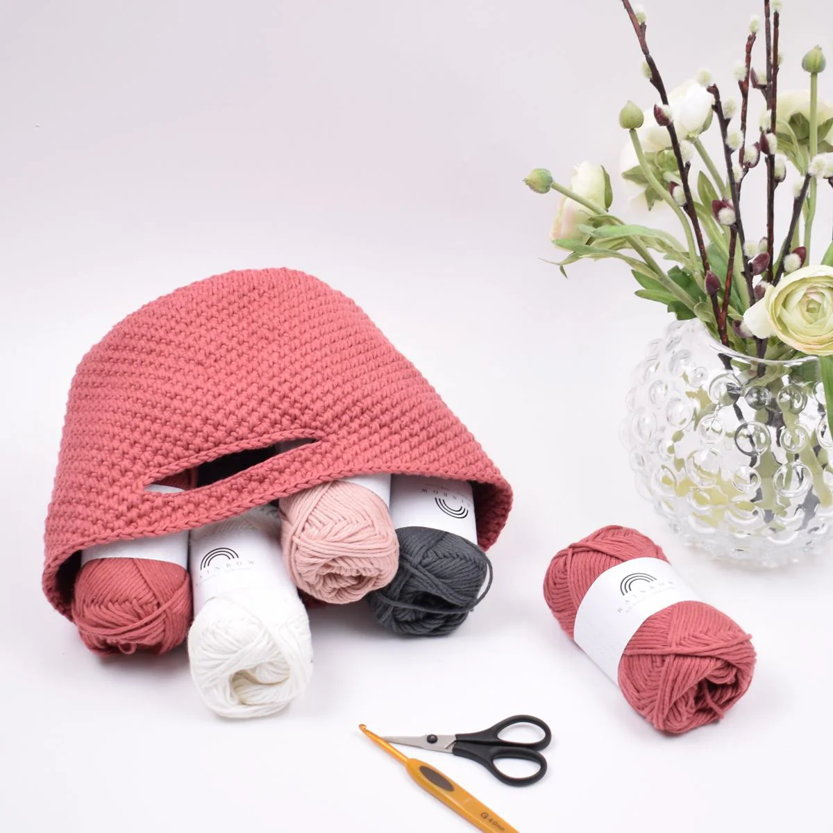 1374-crocheted-yarn-bag-with-structure-8-8-1.webp
