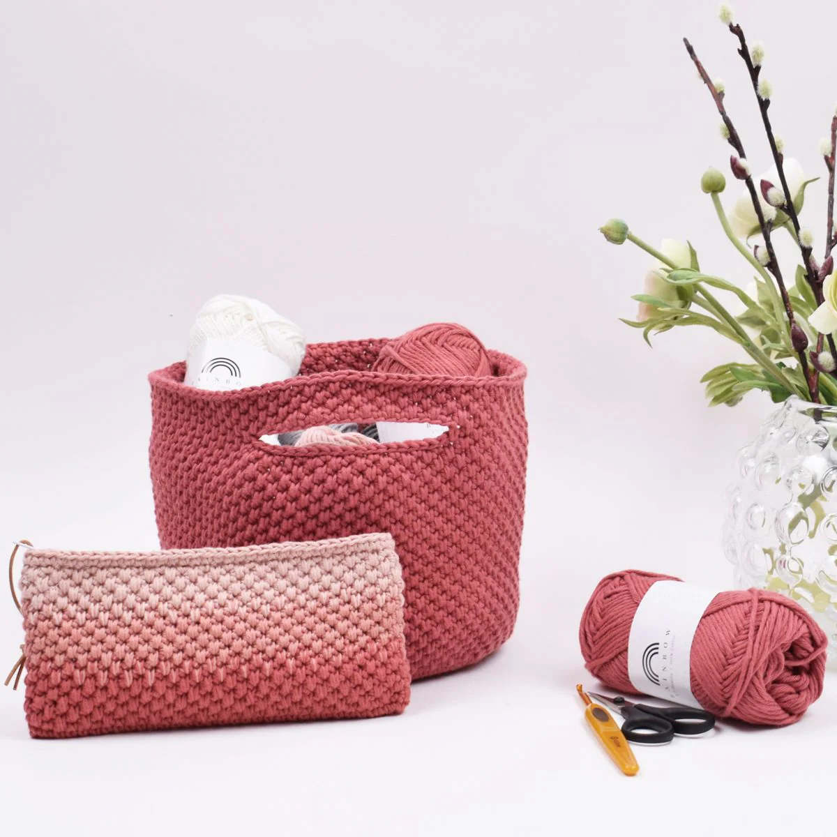 1374-crocheted-yarn-bag-with-structure-8-8-1.webp