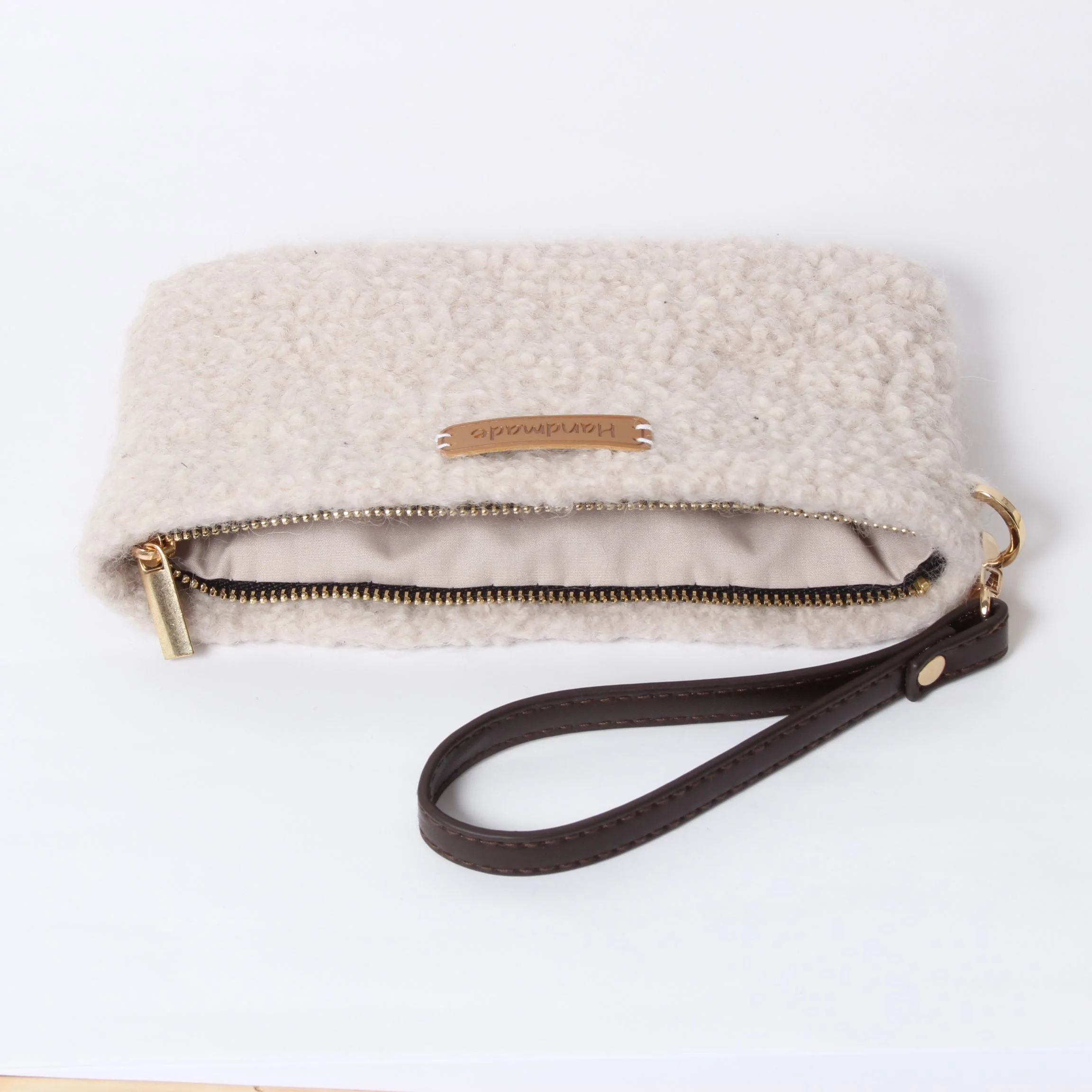1377-felted-clutch-1.webp
