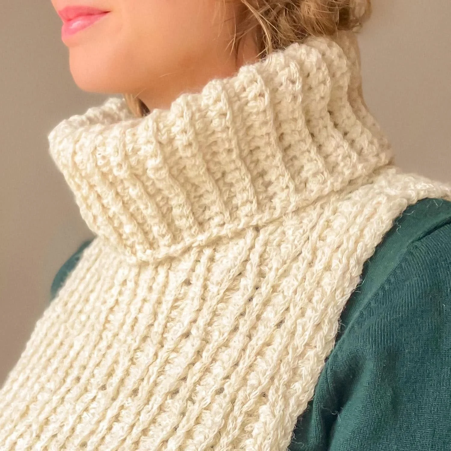 13876-alpine-neck-warmer-1.webp