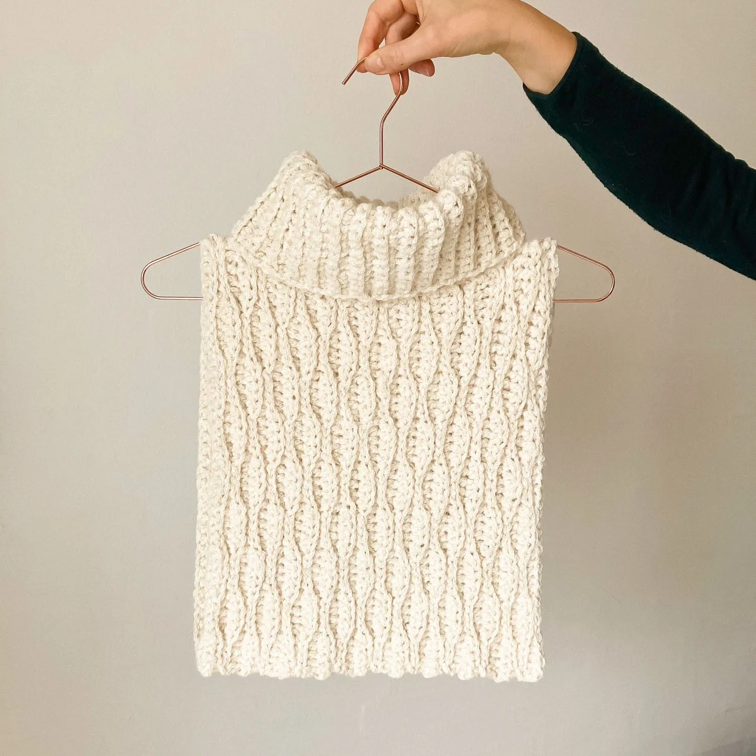 13876-alpine-neck-warmer-1.webp