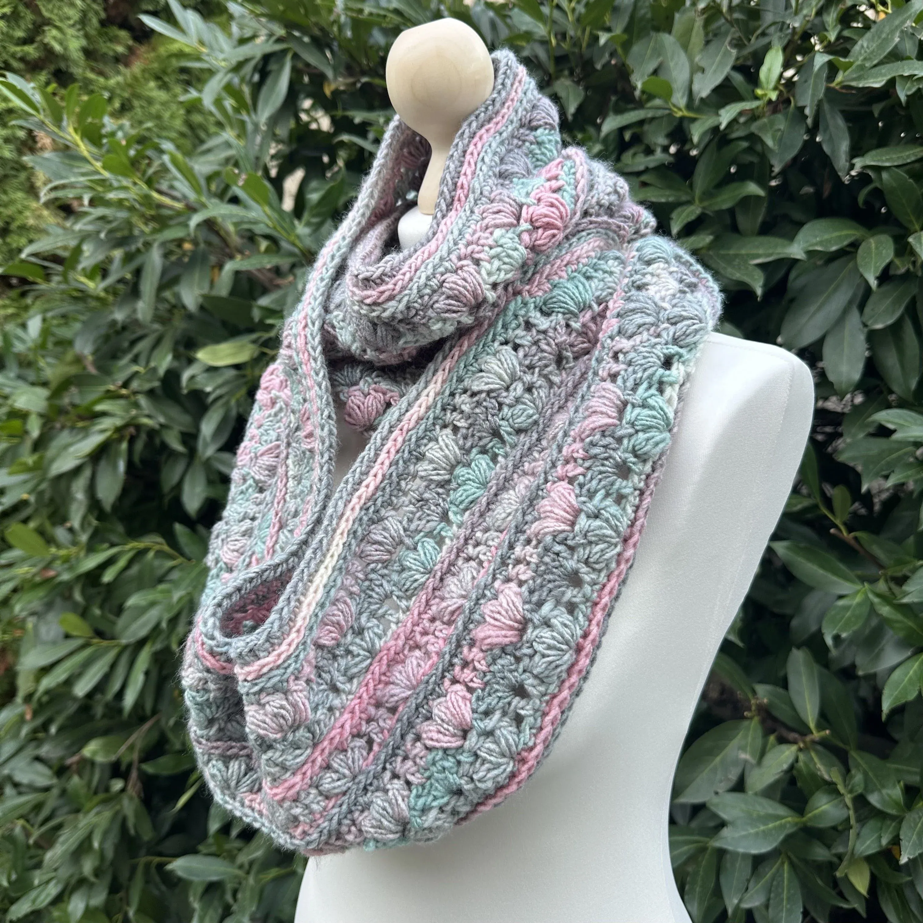 AmariÃ« - Infinity Cowl