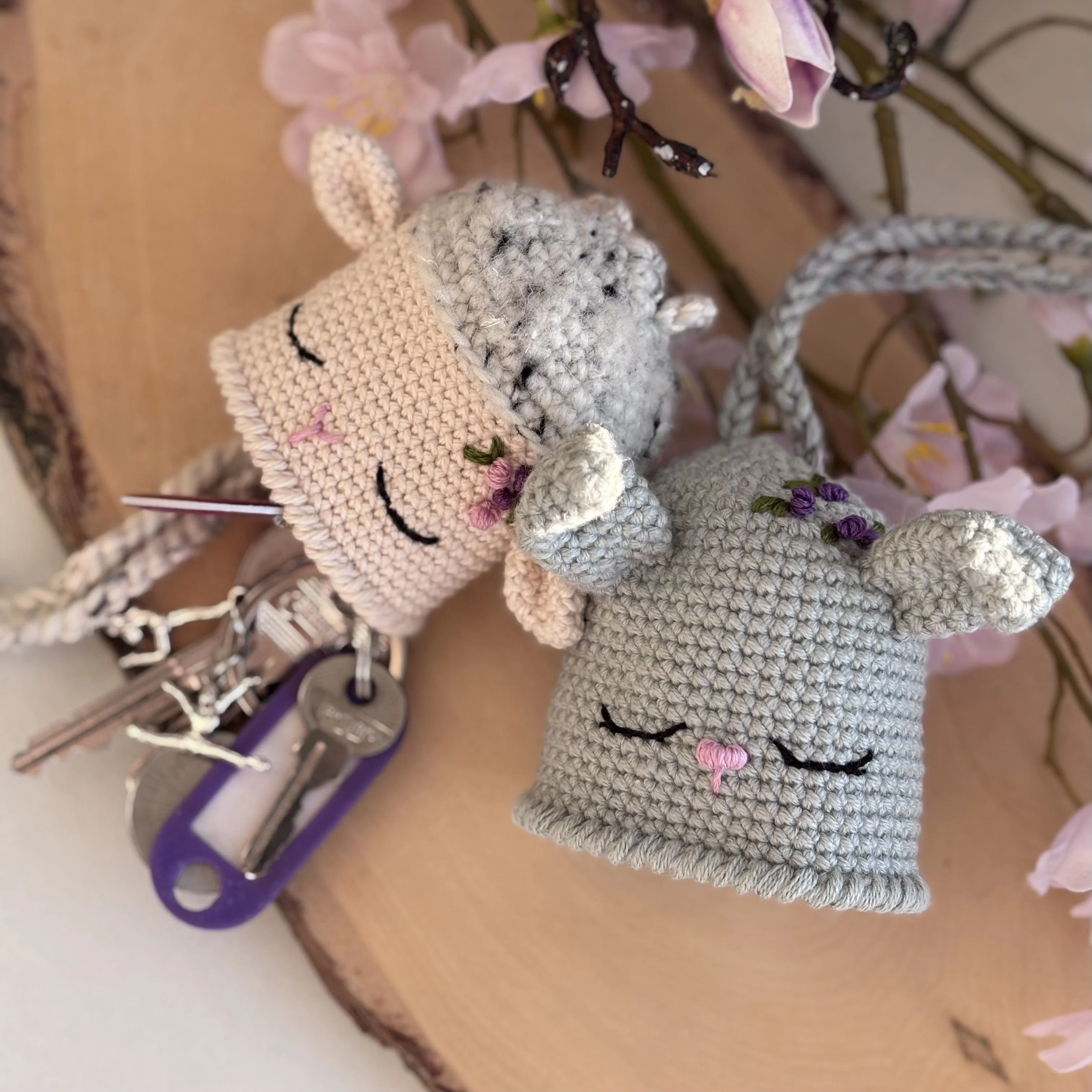 1410-bunny-lucky-sheep-amelie-key-covers-1.webp