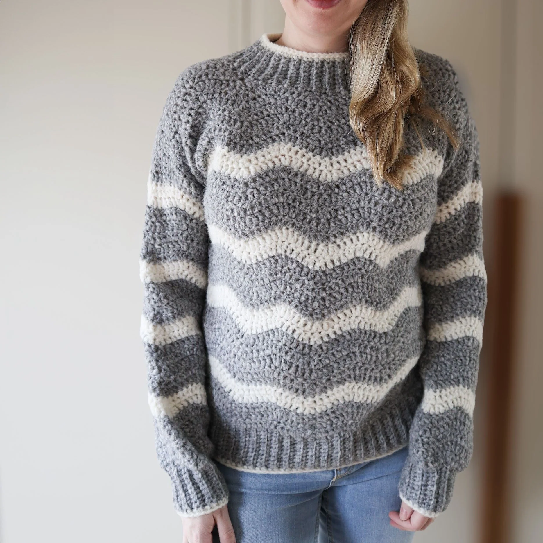 Waves - Sweater