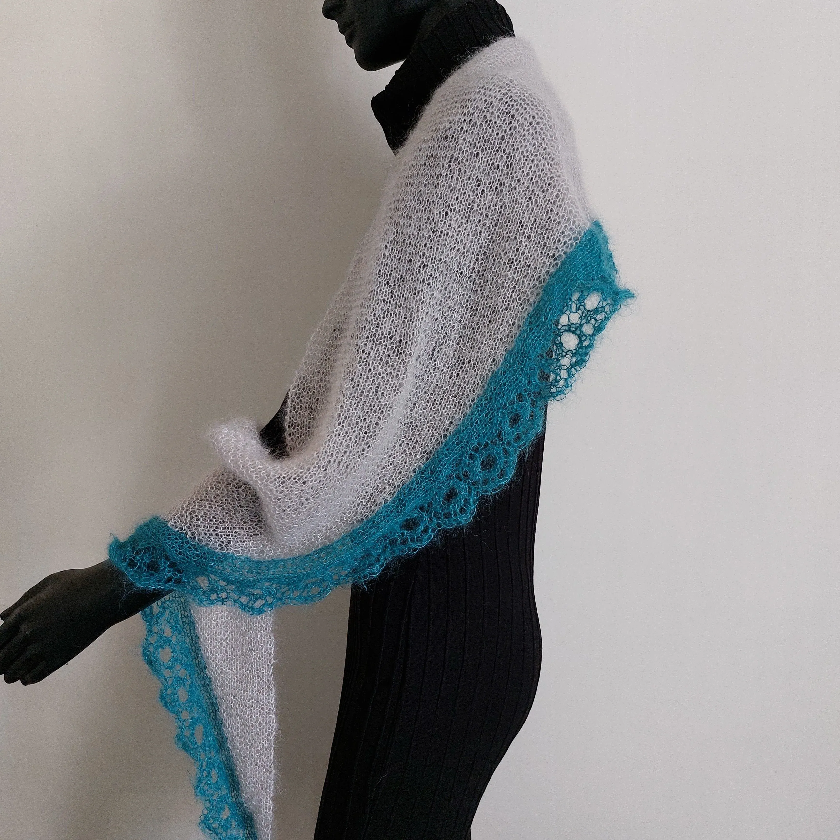 1442-hepatica-scarf-1.webp