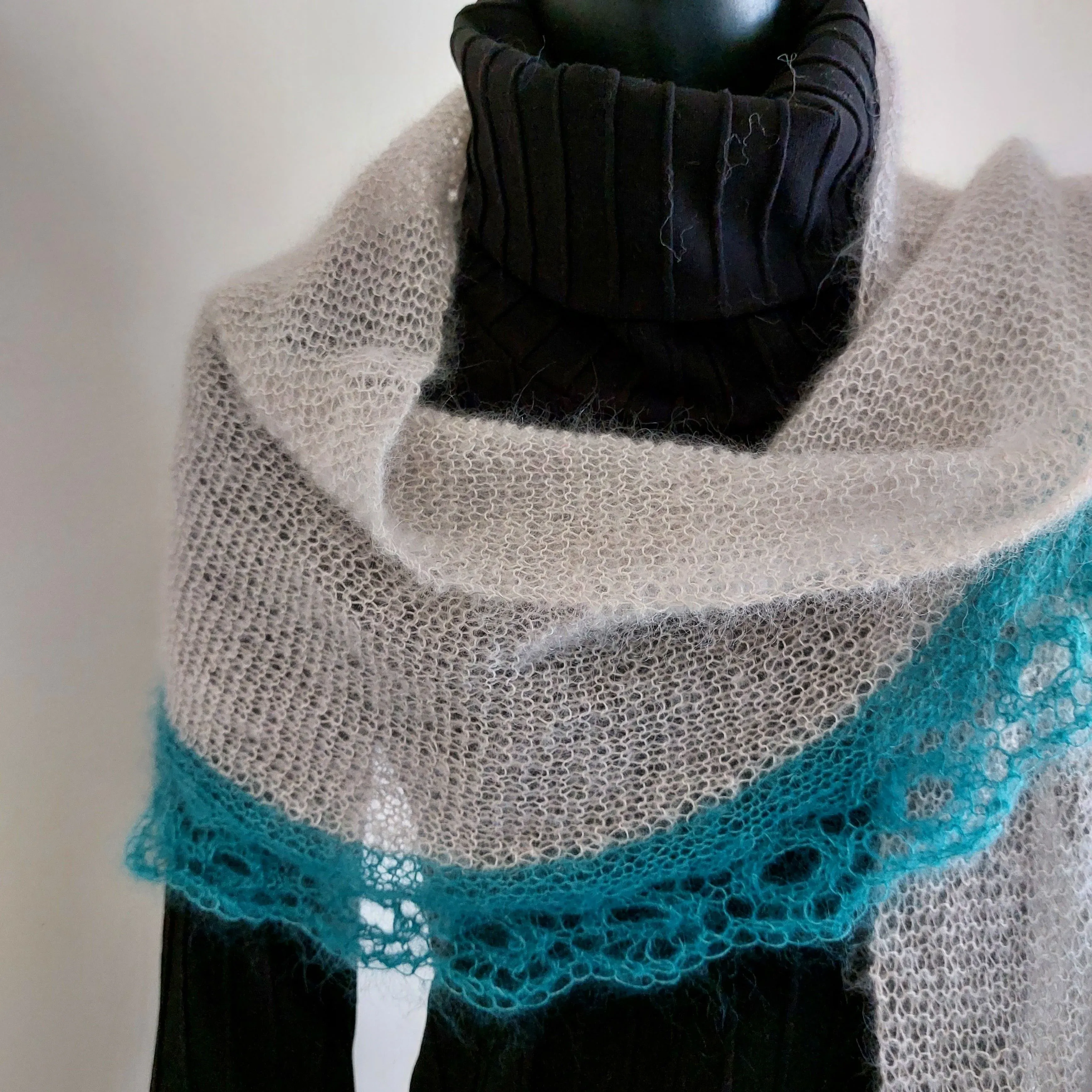 1442-hepatica-scarf-1.webp
