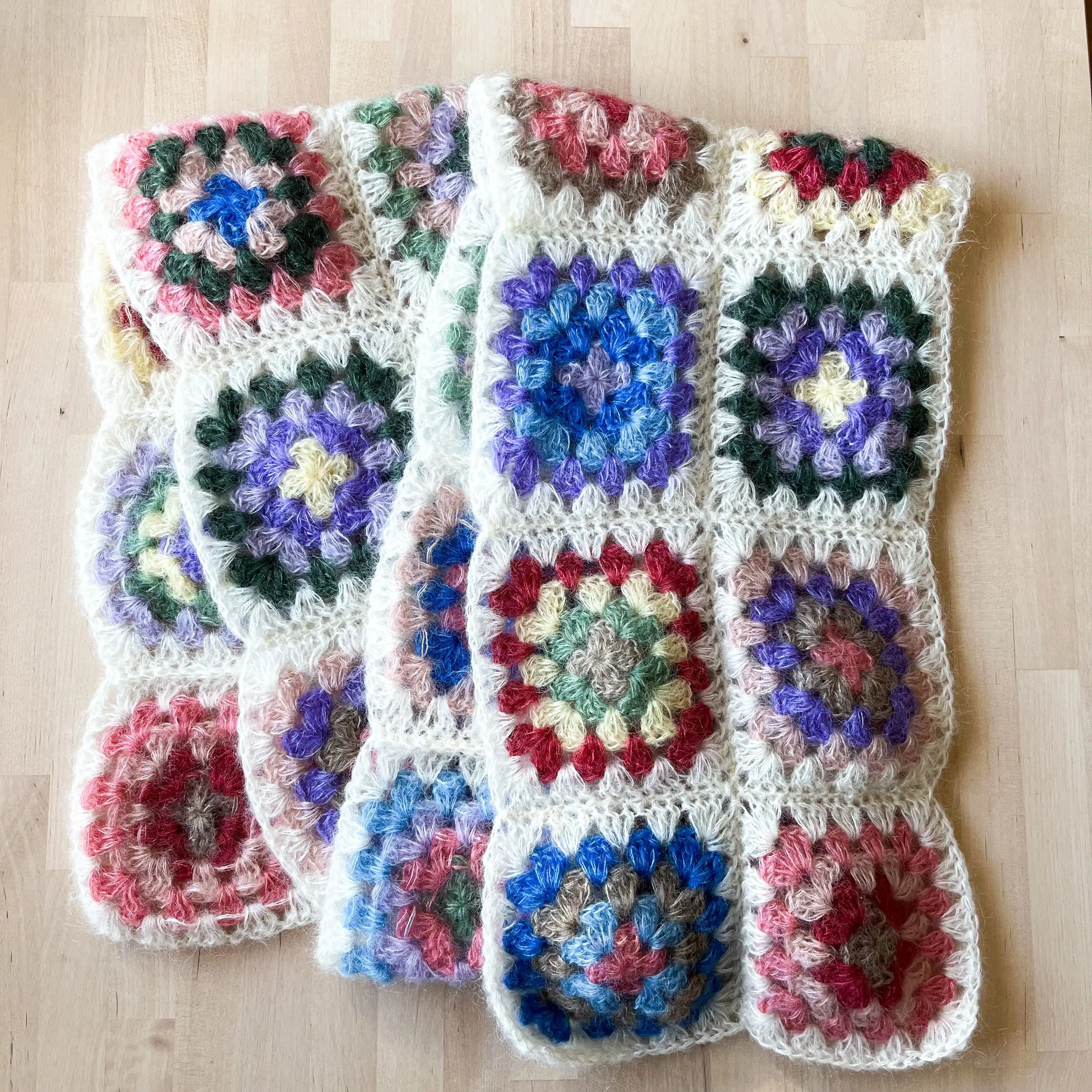 1443-fl-r-scarf-1.webp