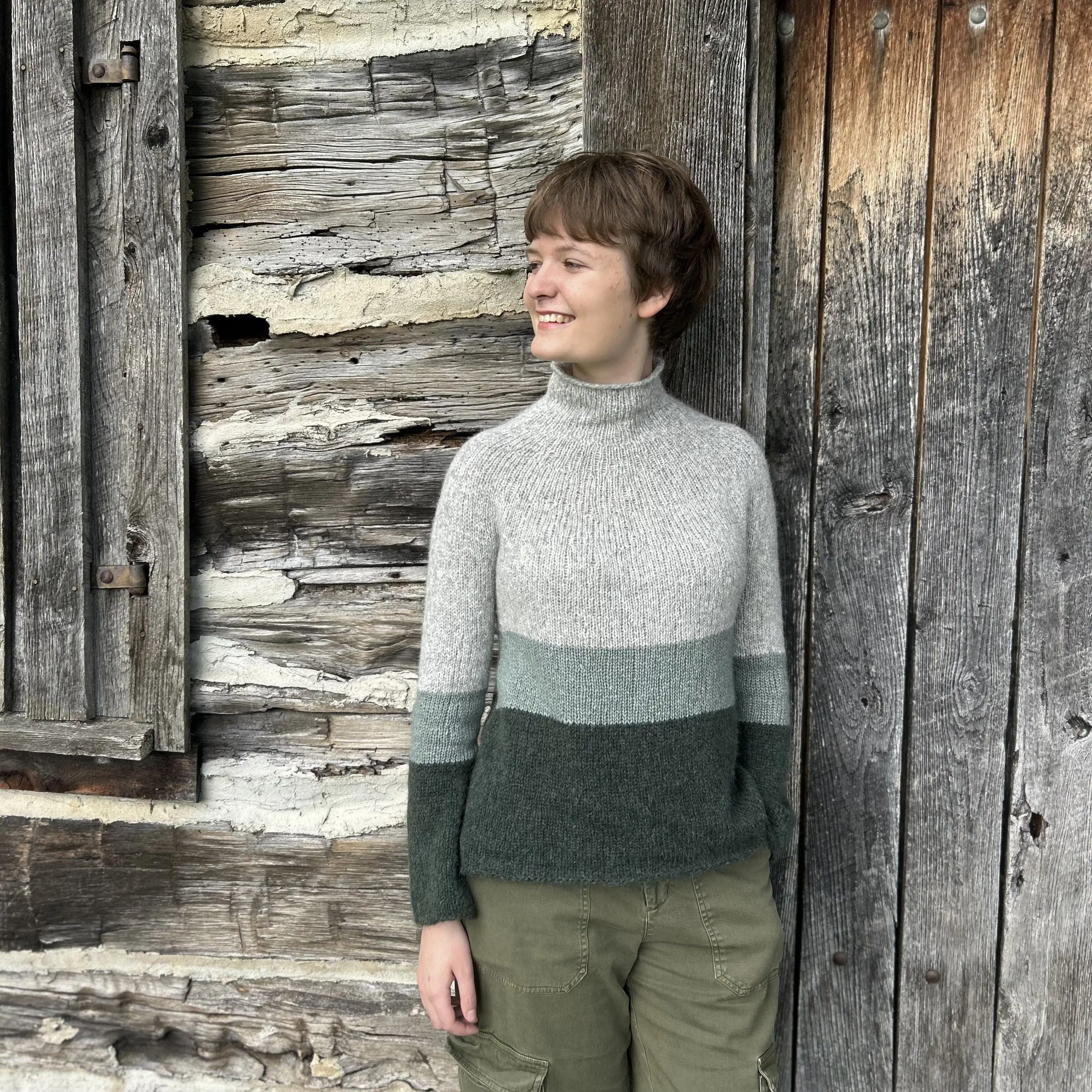 14512-cozy-cabin-pullover-1.webp