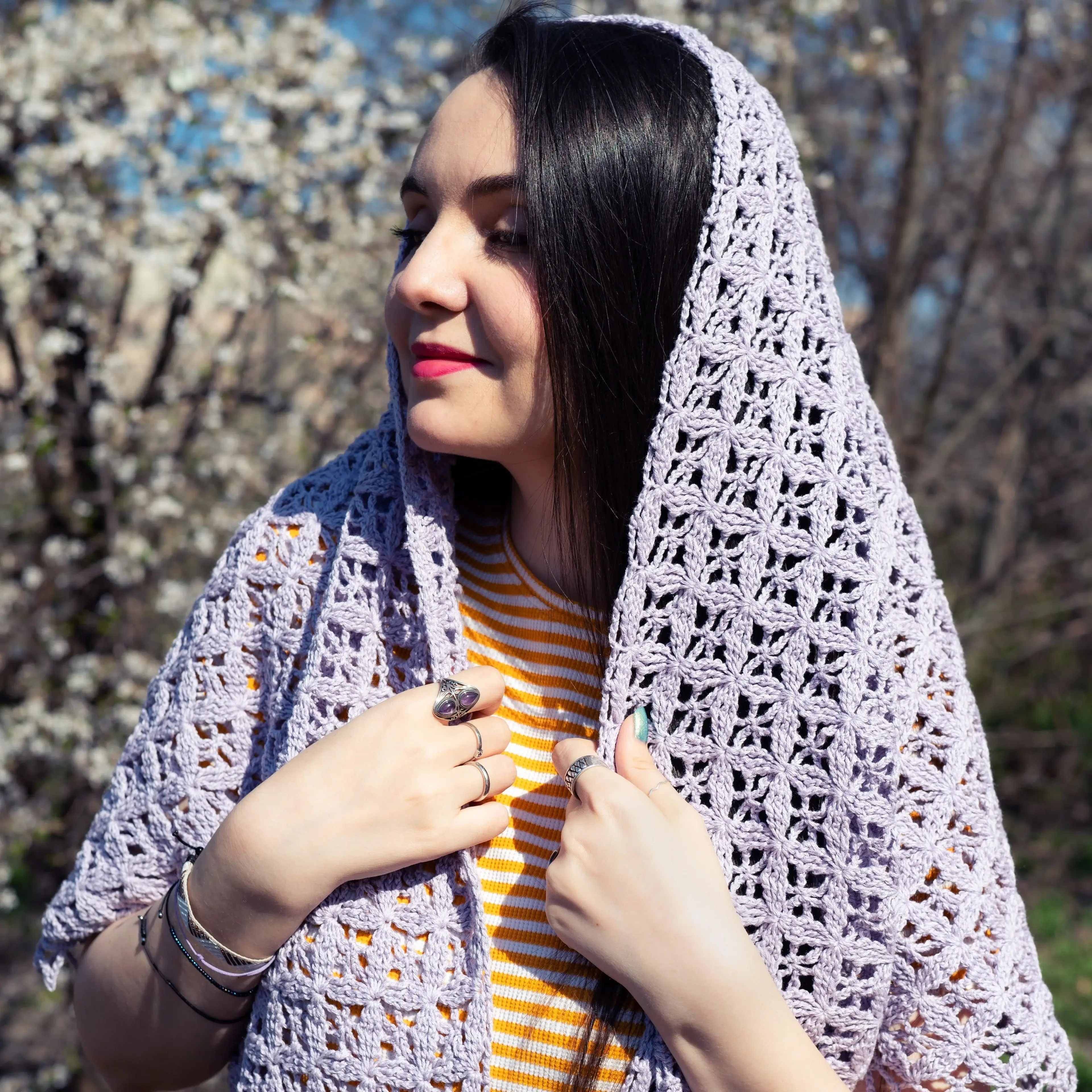 14660-purpureal-shawl-1.webp