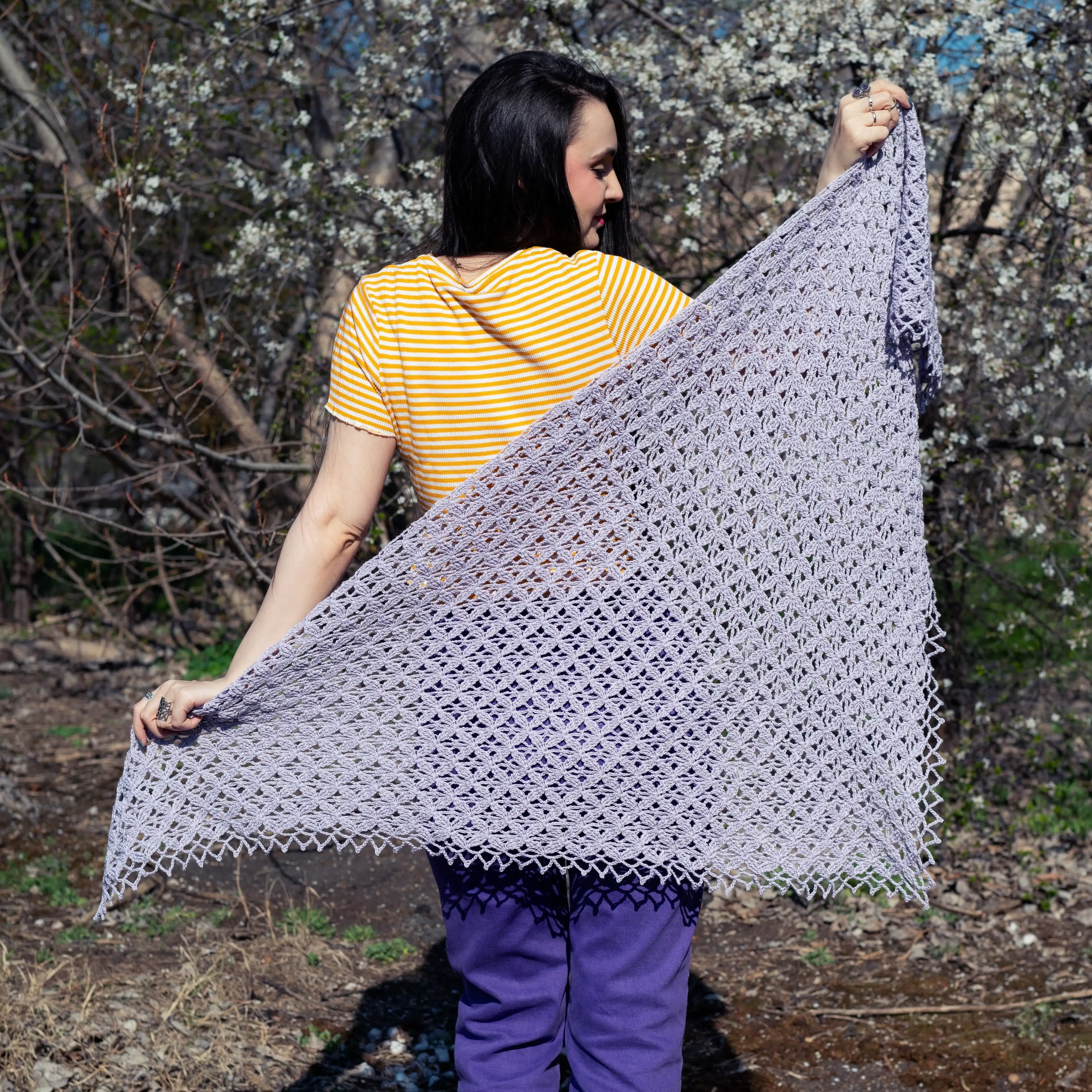 14660-purpureal-shawl-1.webp
