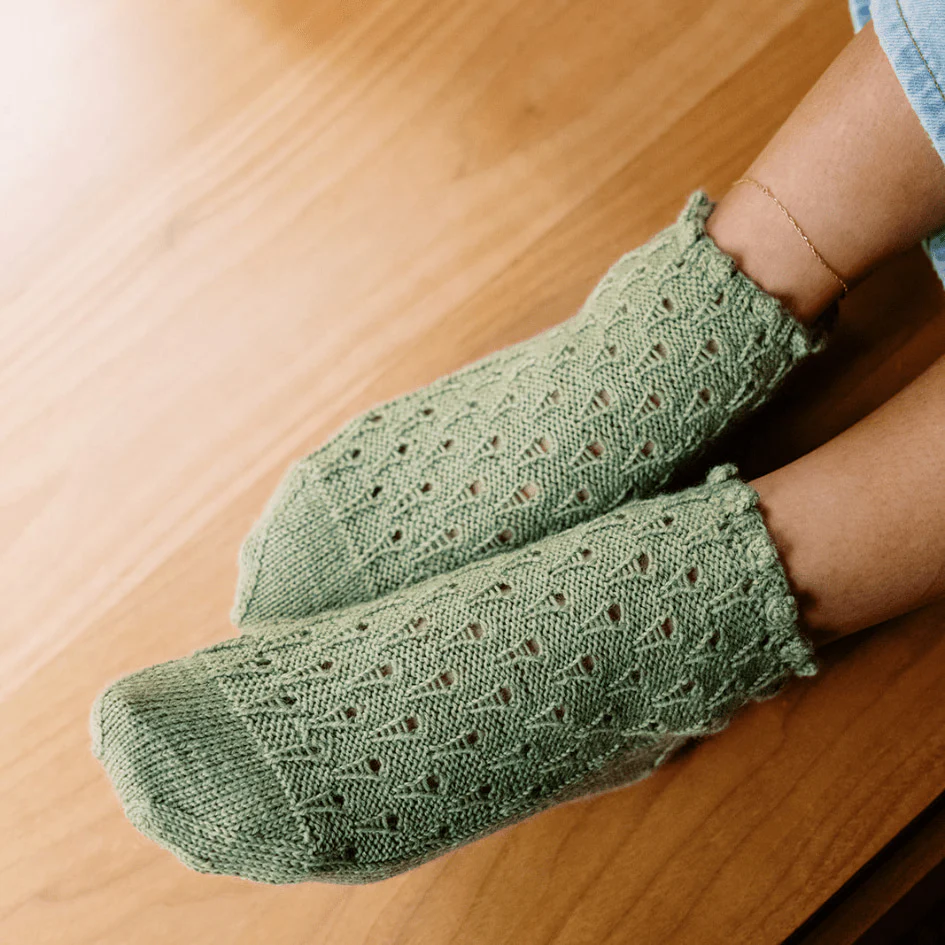 1468-rosmarino-eyelet-ankle-socks-1.webp