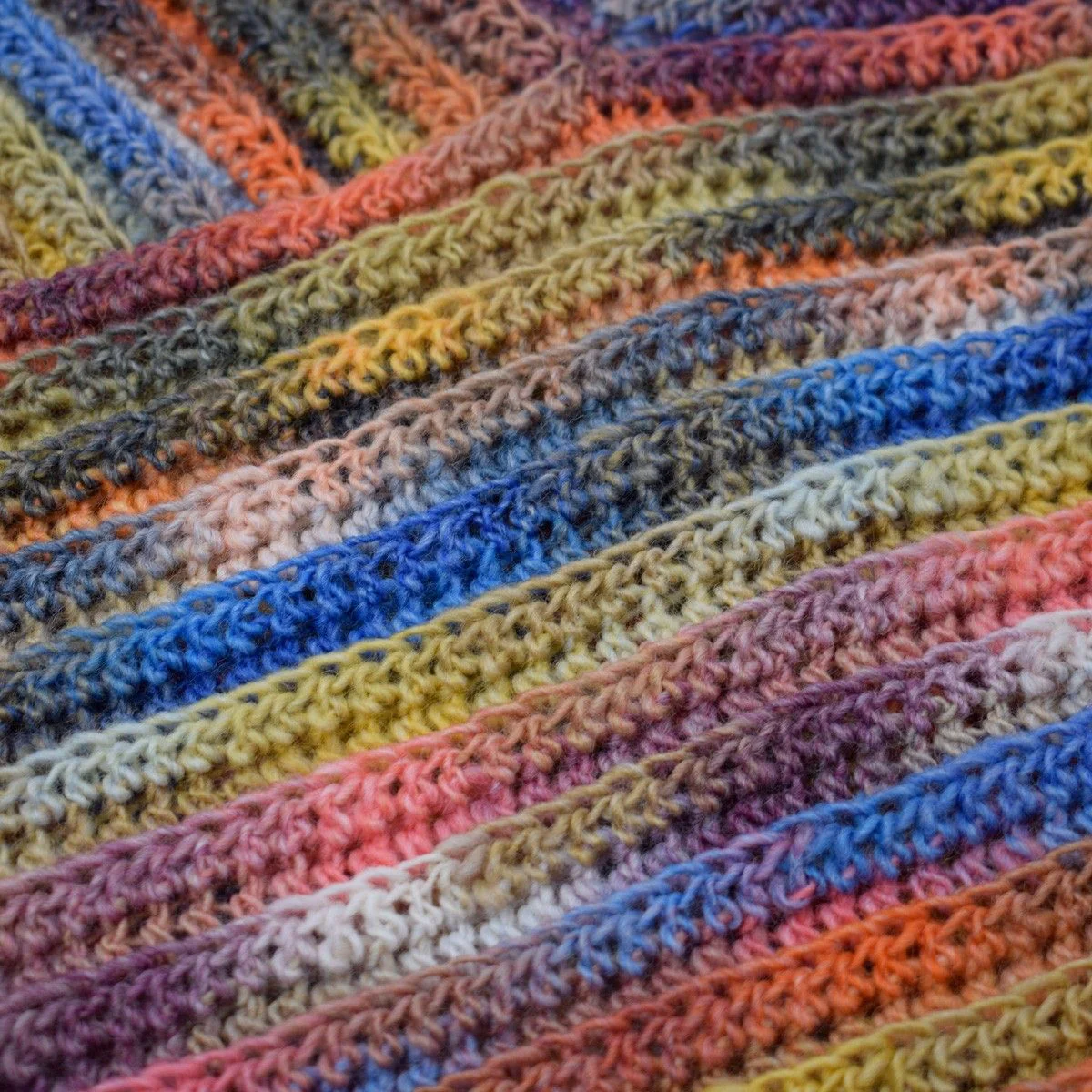 15272-winter-glow-cowl-1.webp