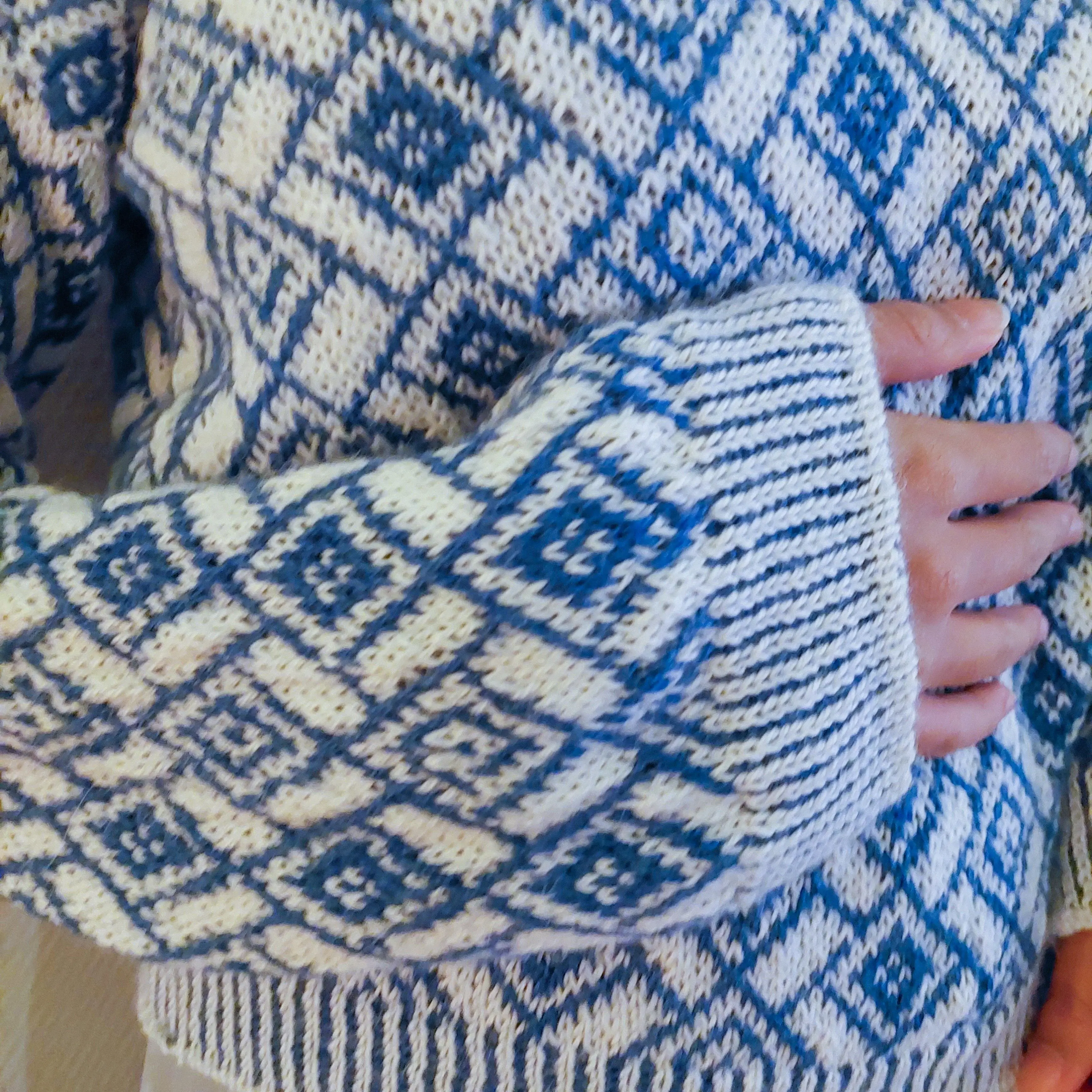 15518-azulejo-sweater-1.webp