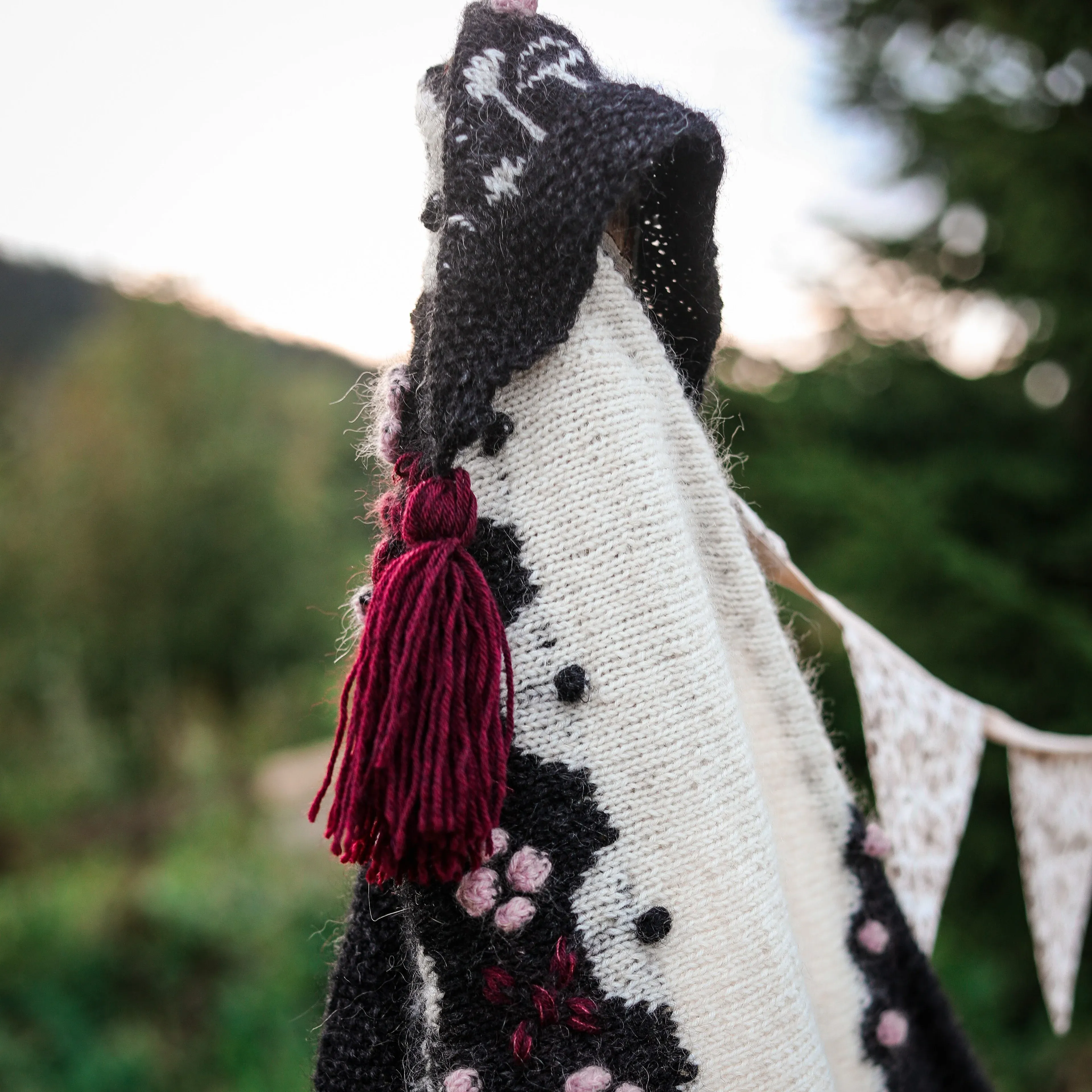 15528-woodland-shawl-1.webp