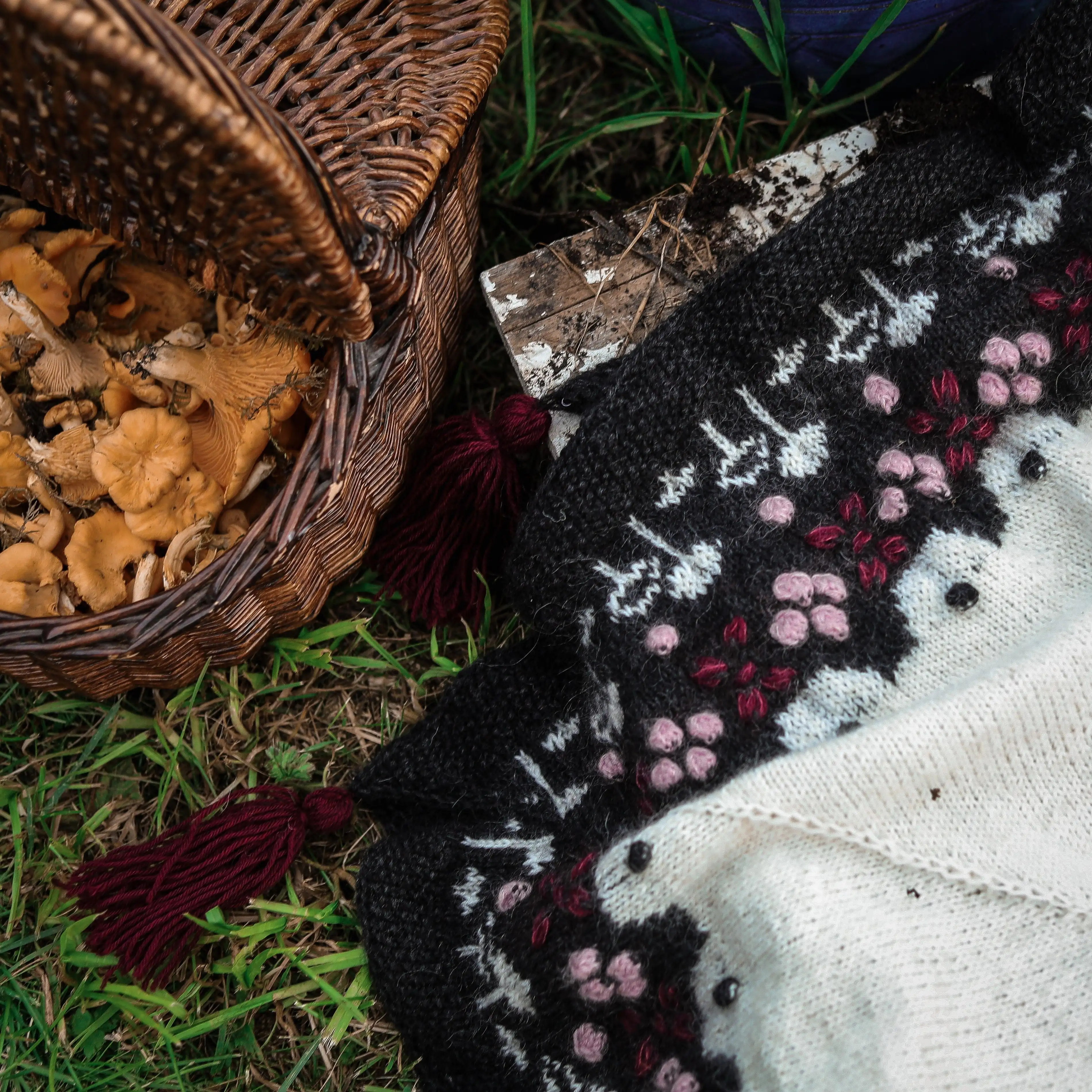 15528-woodland-shawl-1.webp