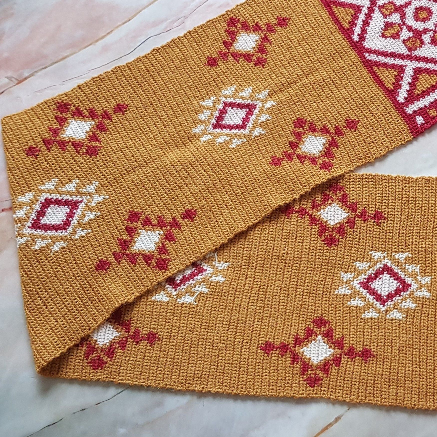 15604-desert-ruby-scarf-1.jpg