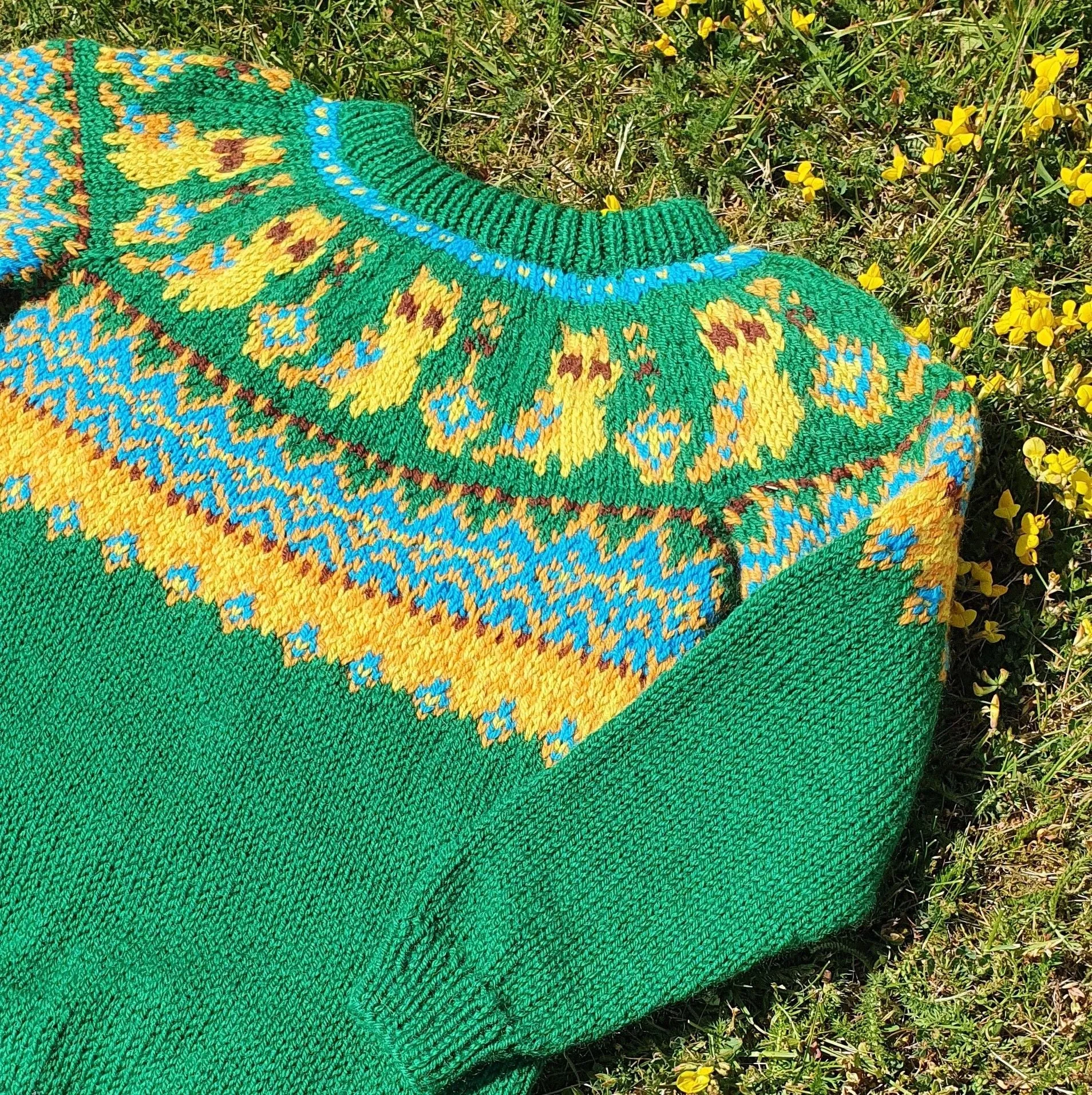 15695-silly-owl-children-s-sweater-1.webp