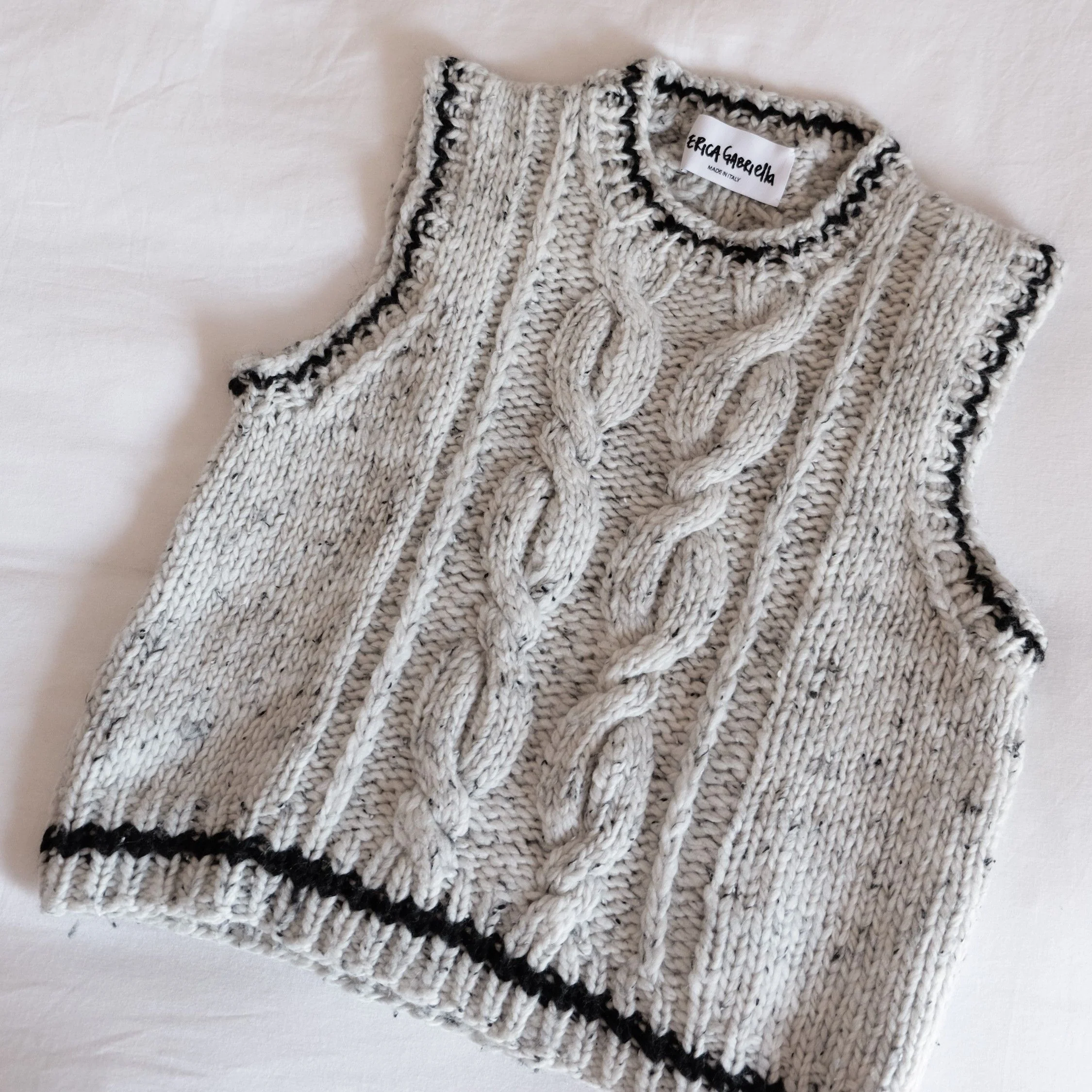 15804-emily-vest-1.webp