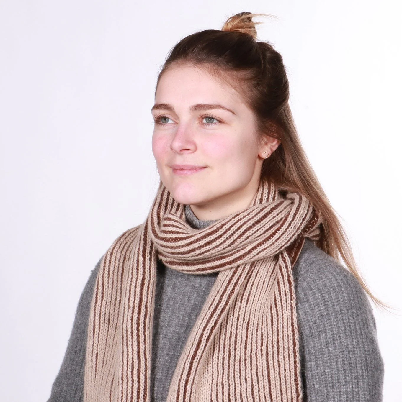 15876-maple-scarf-1.webp