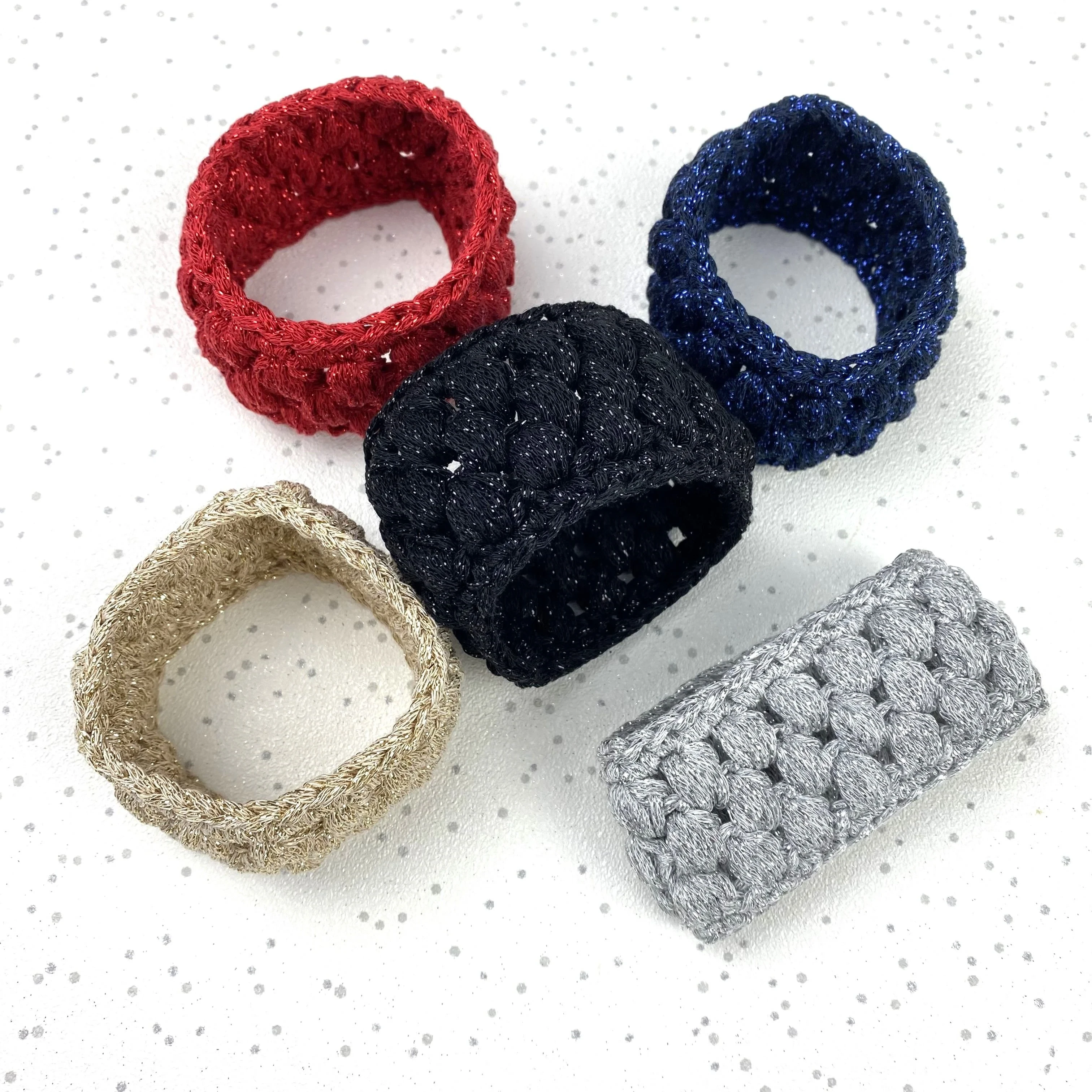 1601-loopy-bangle-accessory-1.webp